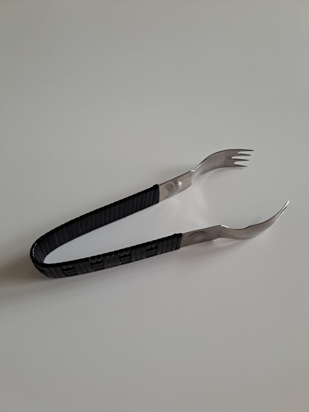 Nuutajärven Lasi -jääpala-astia, Kaj Franck, savunharmaa