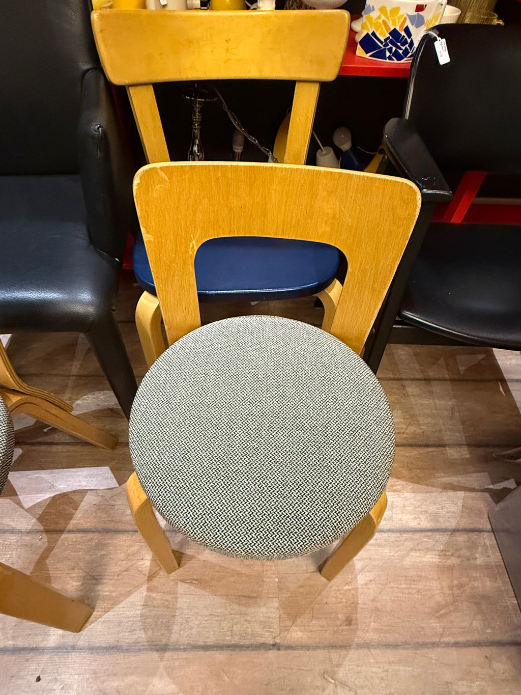 Artek, Aalto tuoli 65, 2 kpl