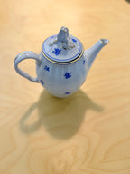 Arabia, coffee pot and sugar bowl