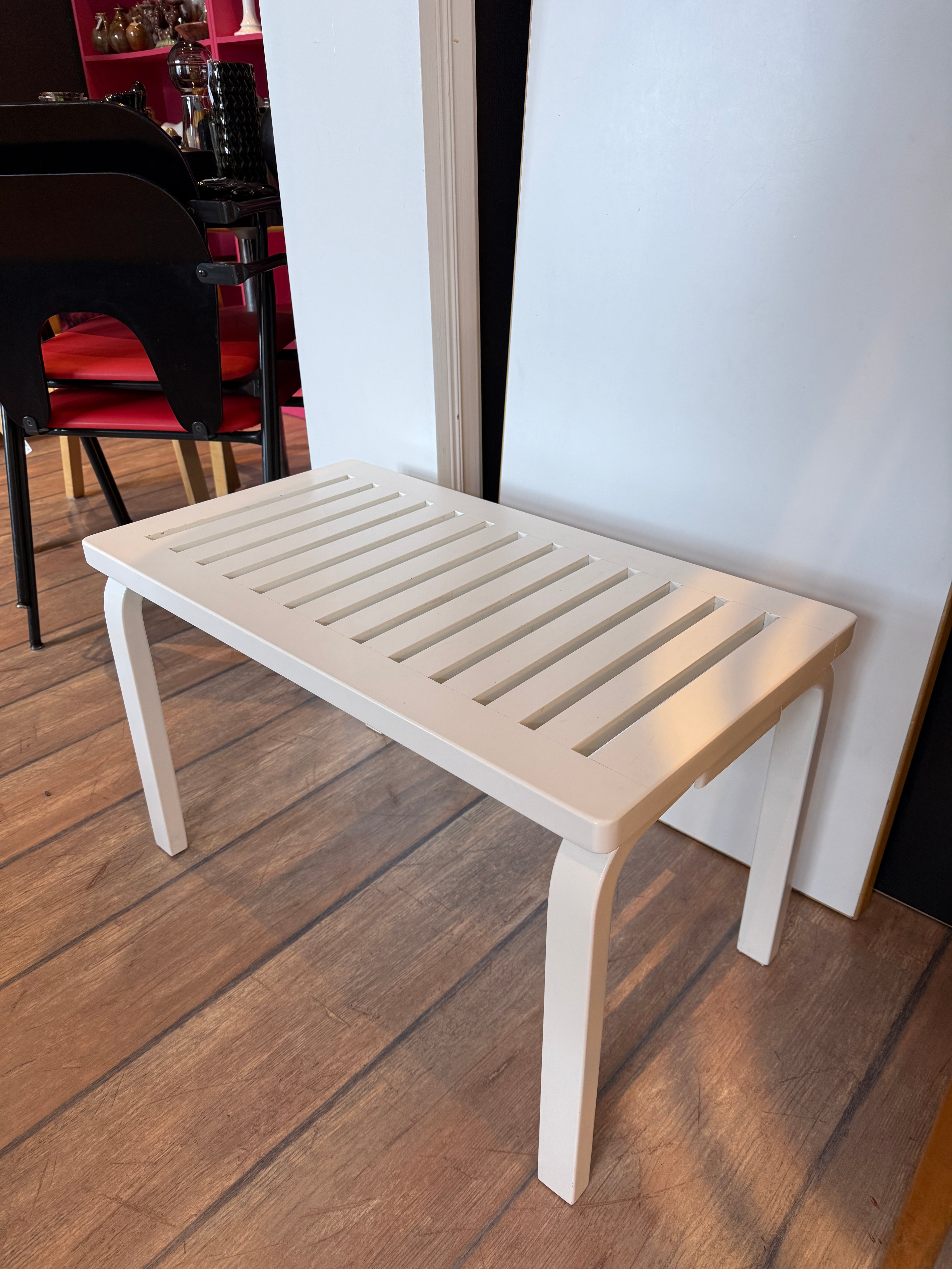 Artek, Aalto ritiläpenkki 153B, valkoinen