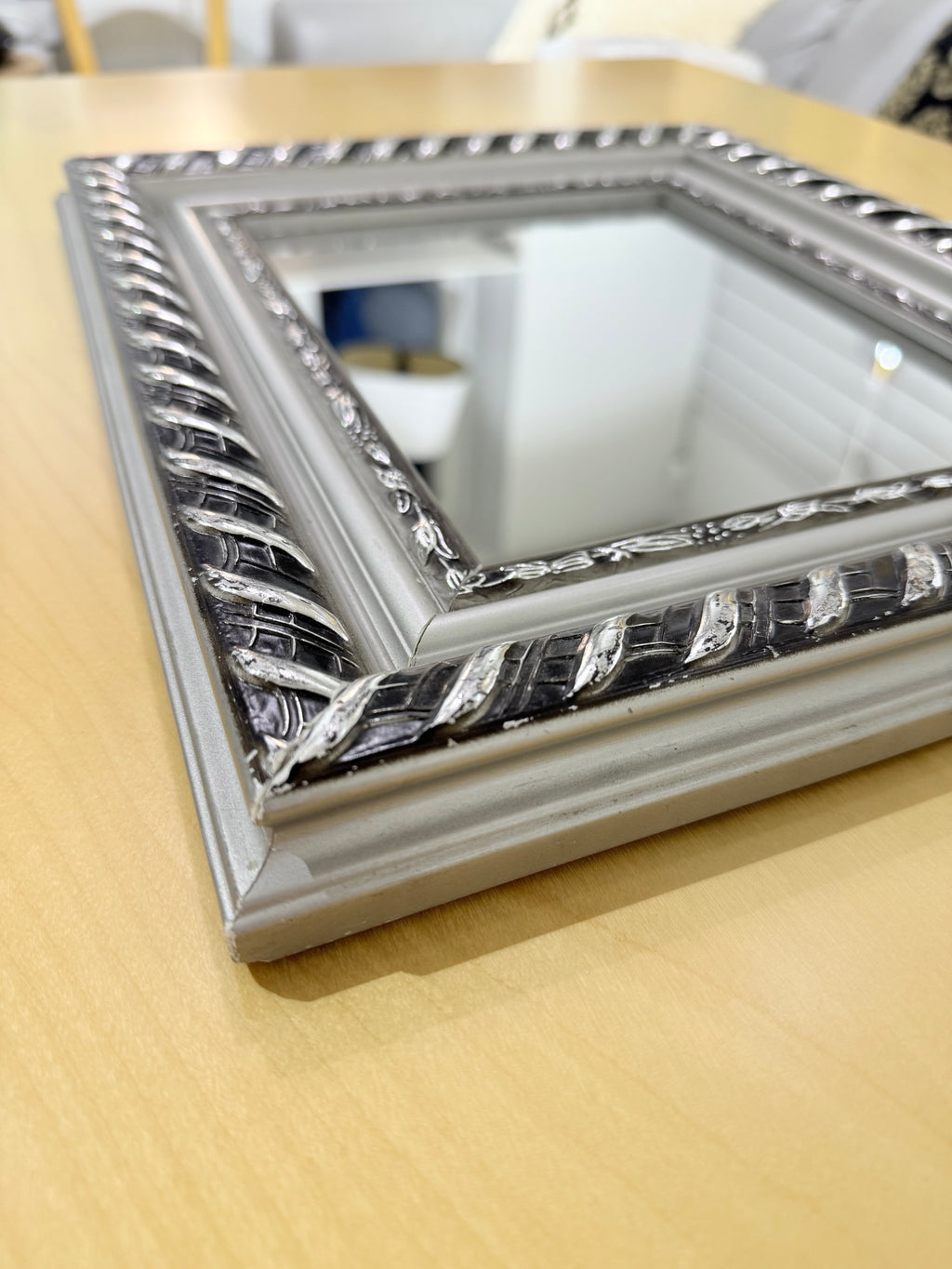 Decorative mirror