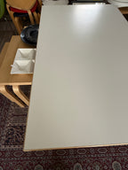 Artek 81B -pöytä – Alvar Aalto