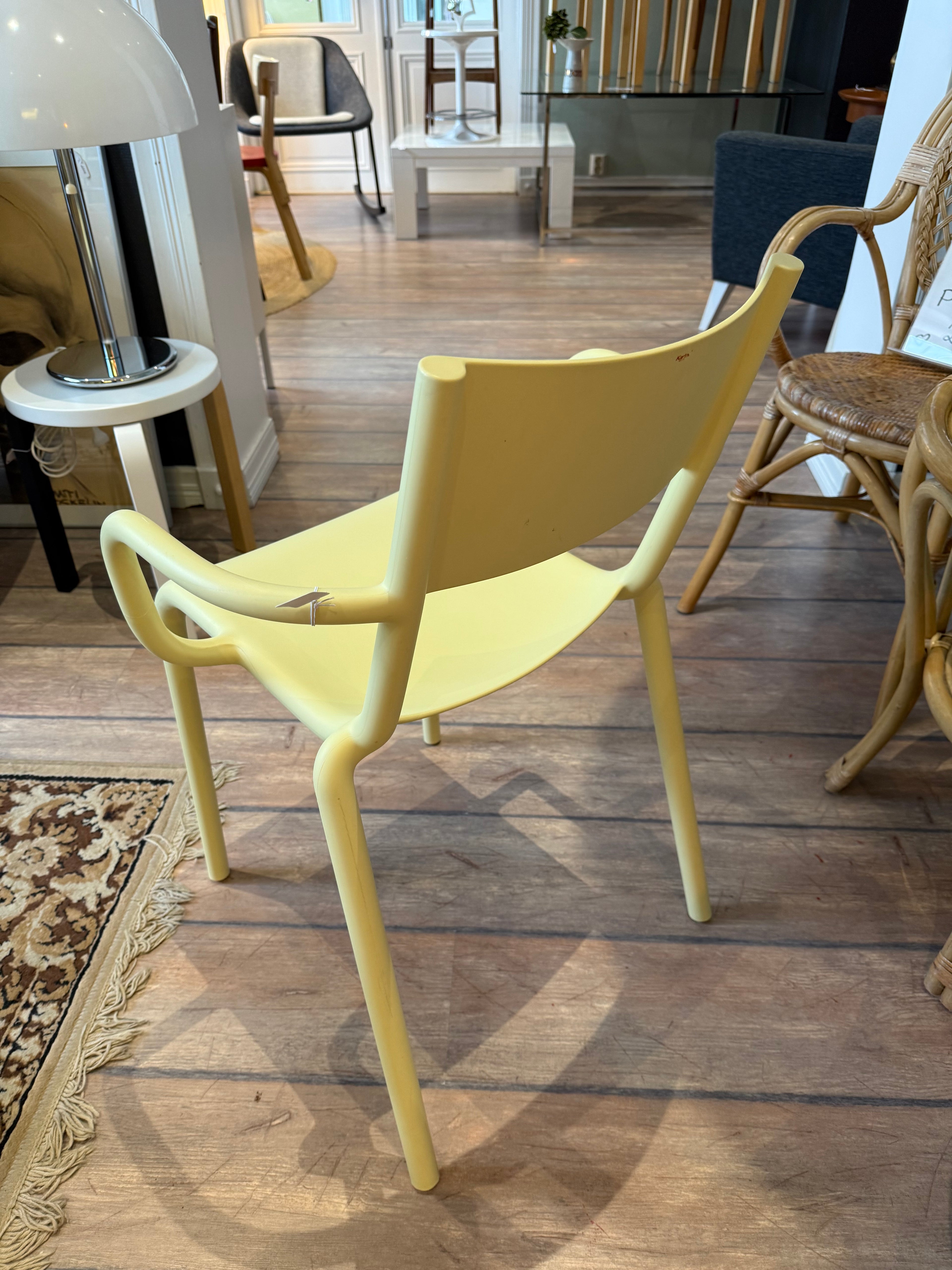 Kartell Generic A tuoli, pastellikeltainen 2kpl