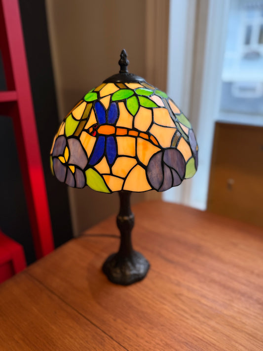 Tiffany-tyylinen pöytävalaisin