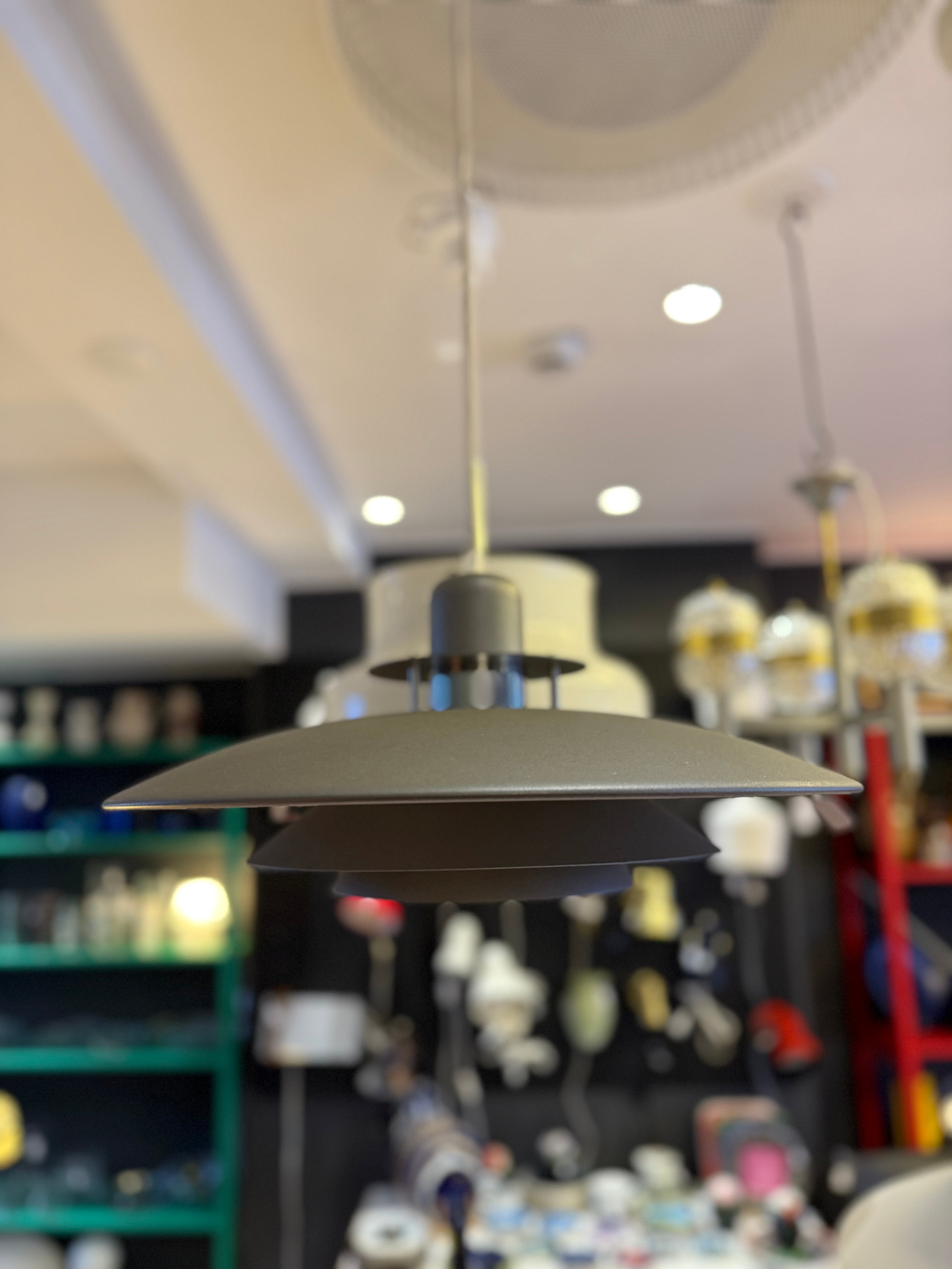 Belid, riippuvalaisin, T1213