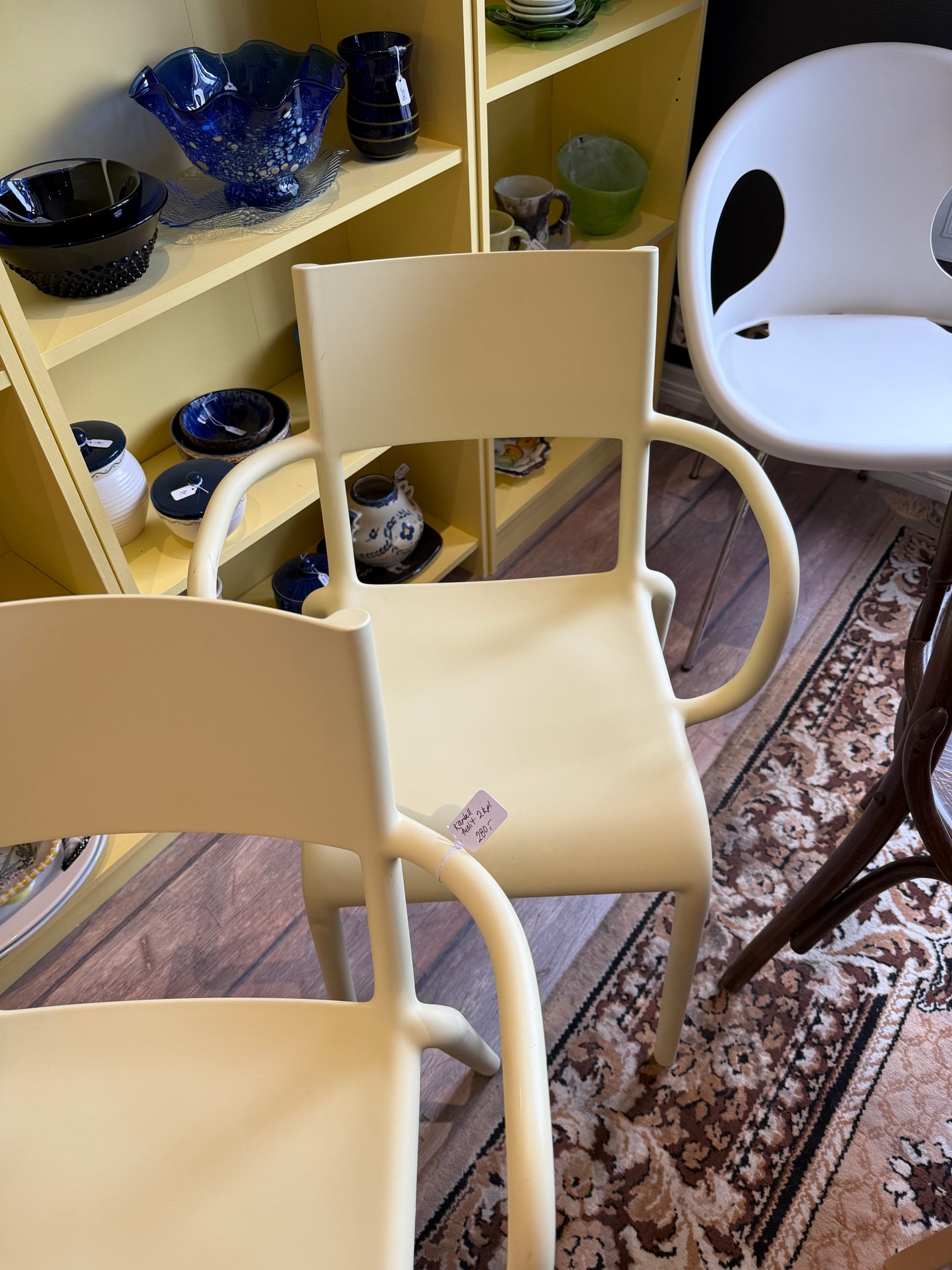 Kartell, Generic A tuoli, pastellikeltainen