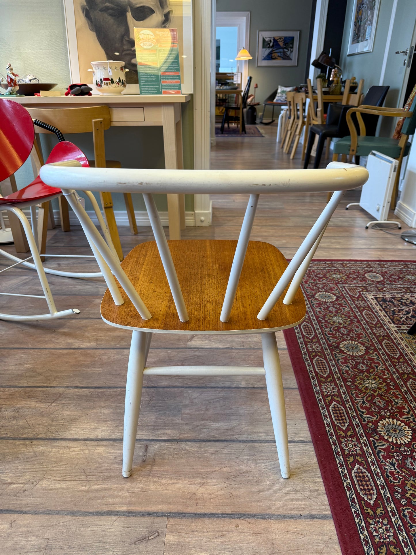 Pinnatuolit, 2kpl yht. 150€