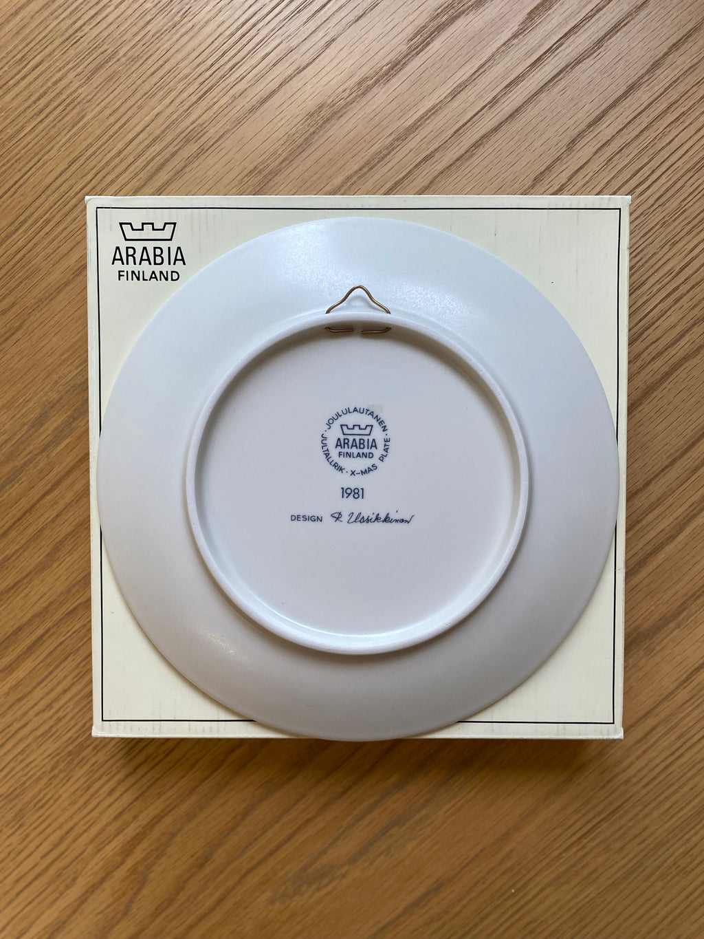 Arabia Joululautanen 1981