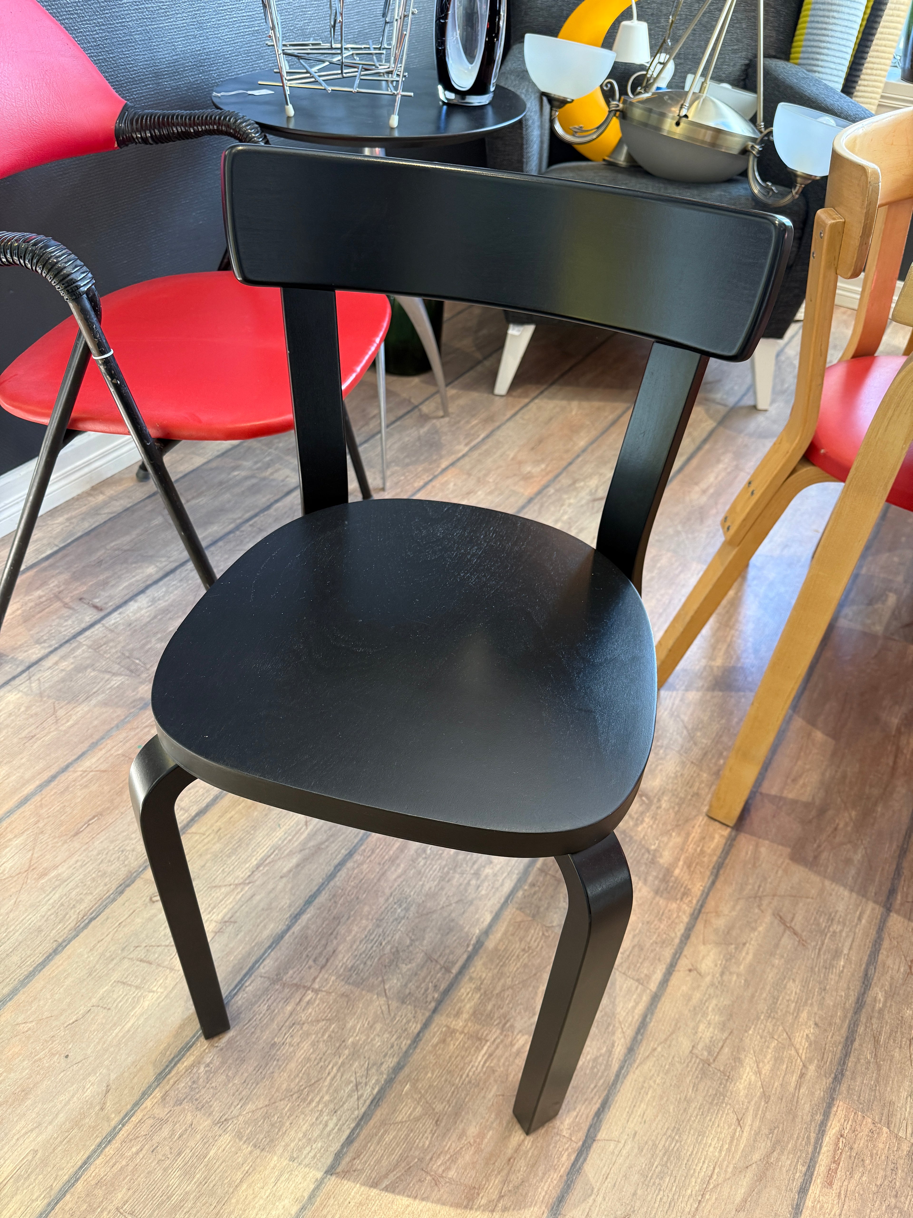 Artek, Aalto 69 tuoli, musta