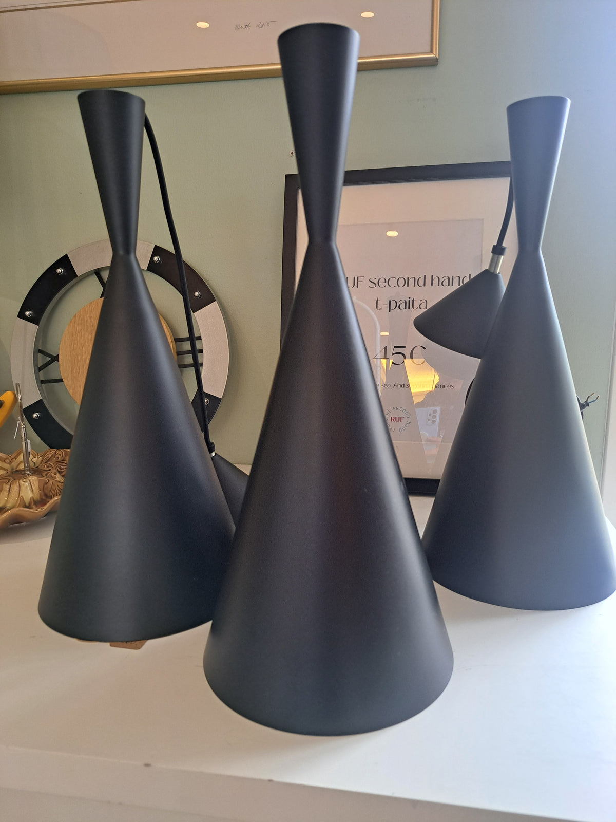 Tom Dixon Beat Tall LED -riippuvalaisin, musta