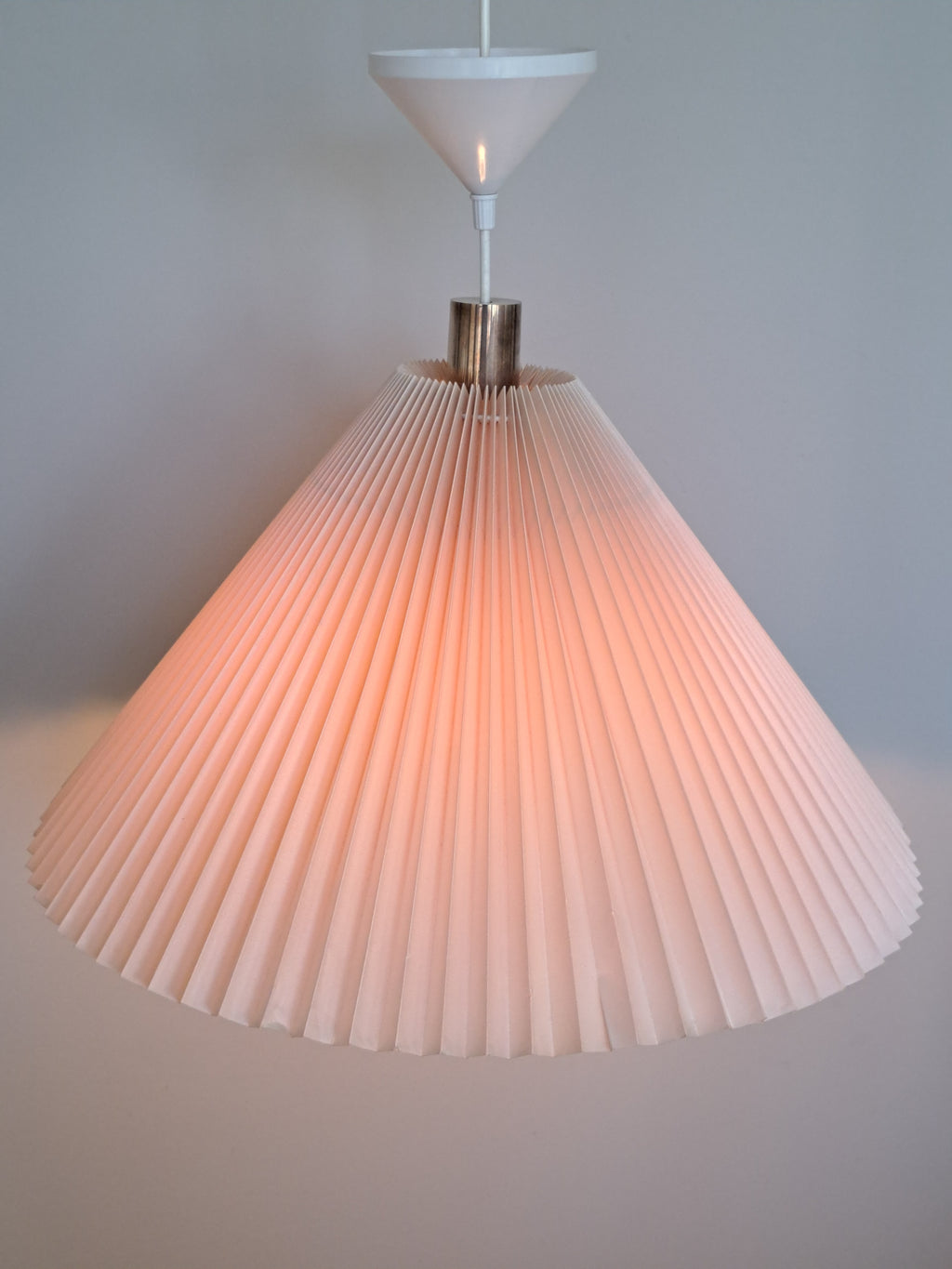 Caprani Light -vekkiriippuvalaisin, Mads Caprani