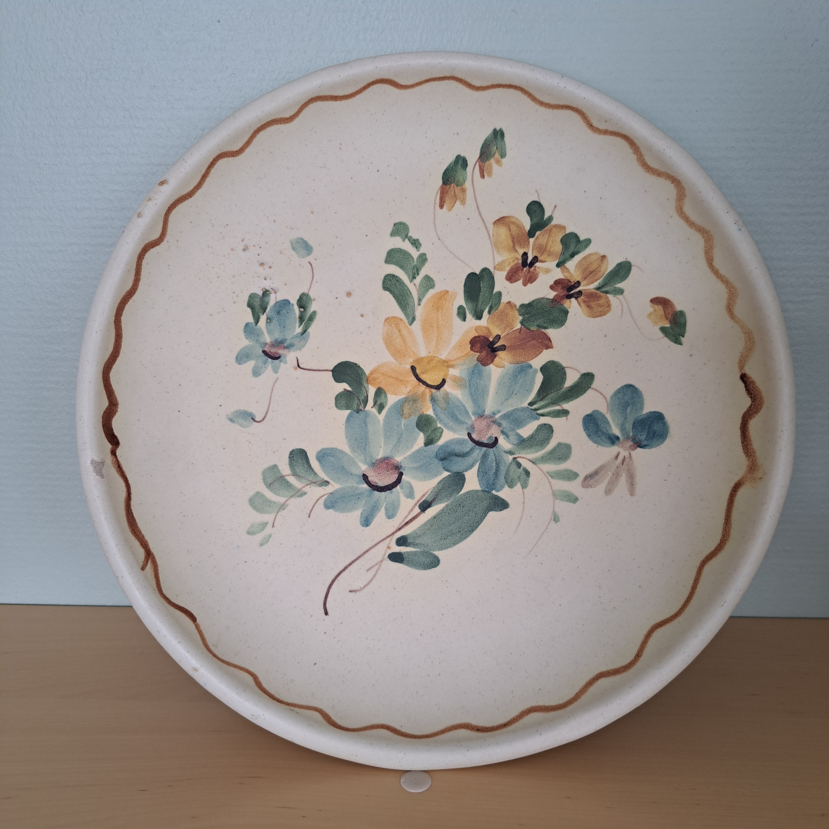 Kupittaan savi, seinälautanen