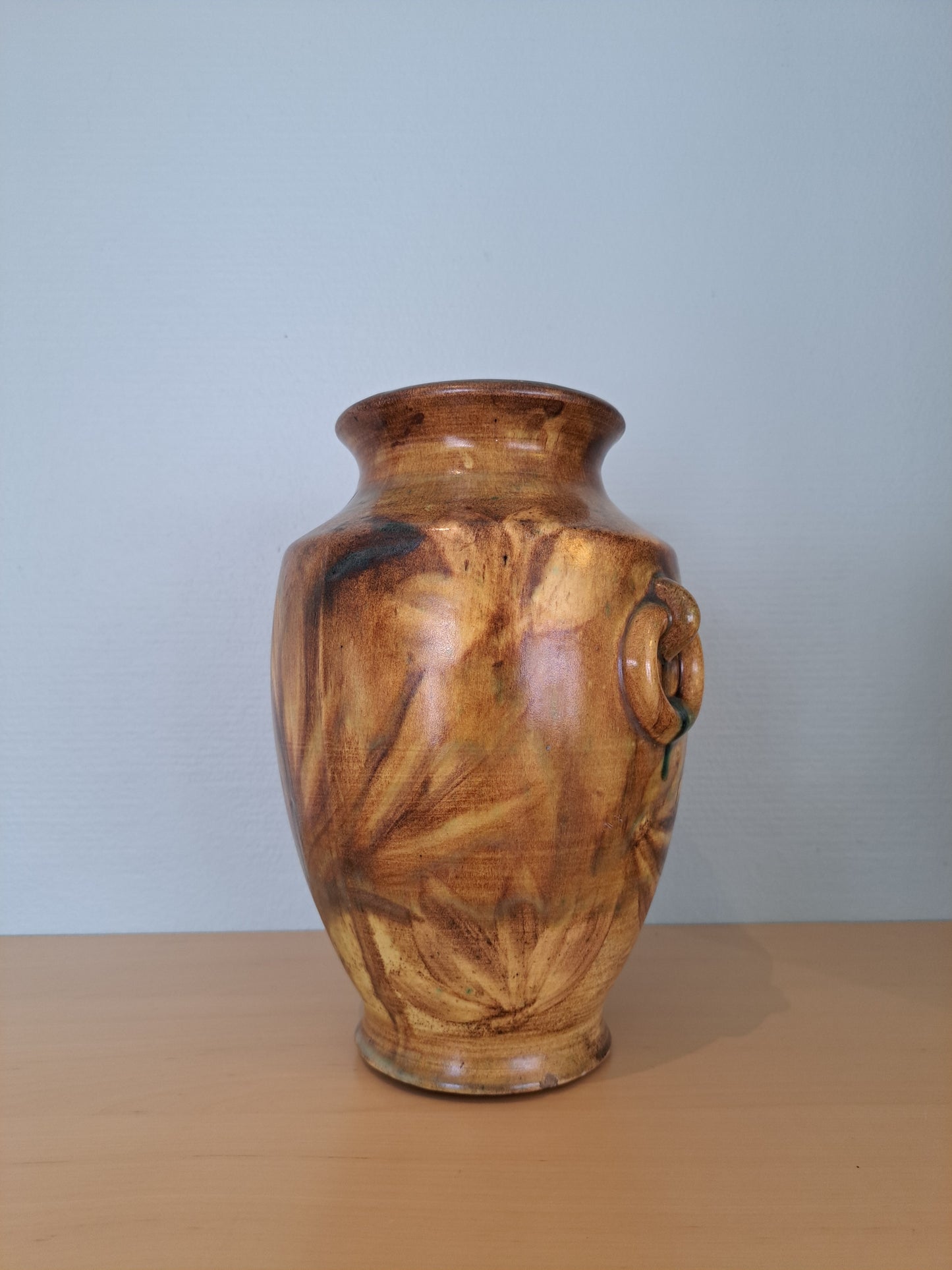 Kupittaan savi, maljakko, ruskea