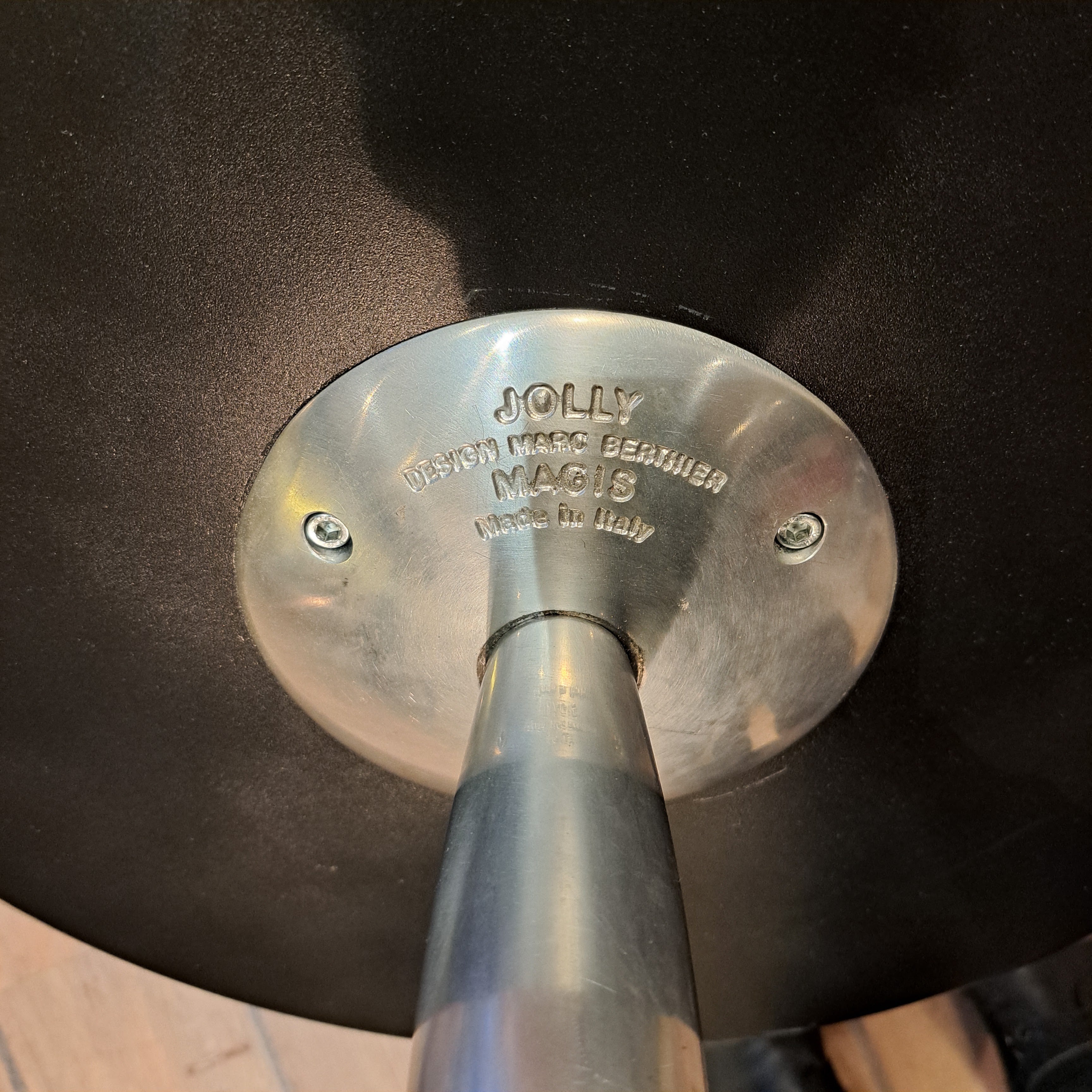 Magis, "Jolly" sivupöytä