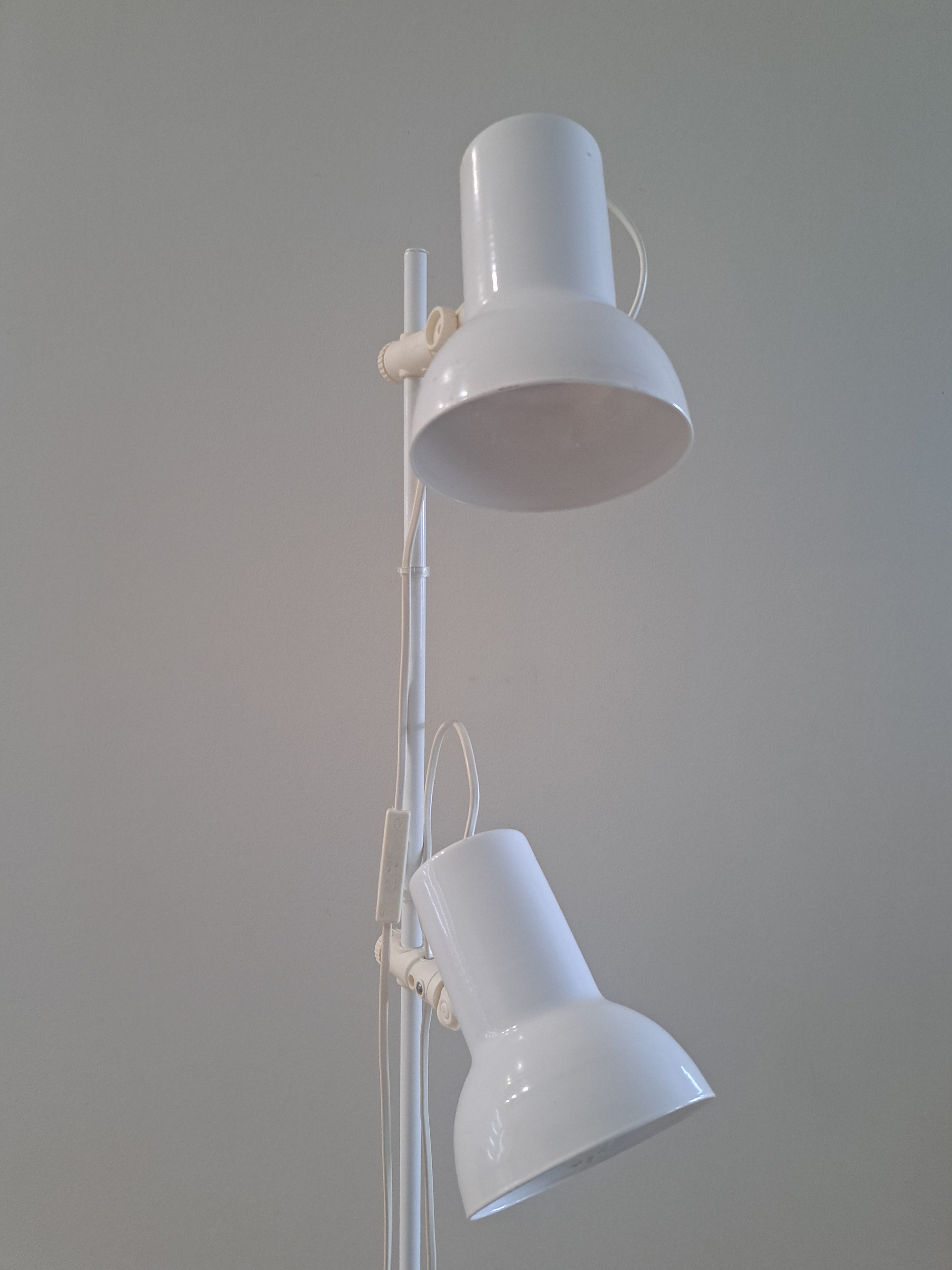 Retro lattiavalaisin