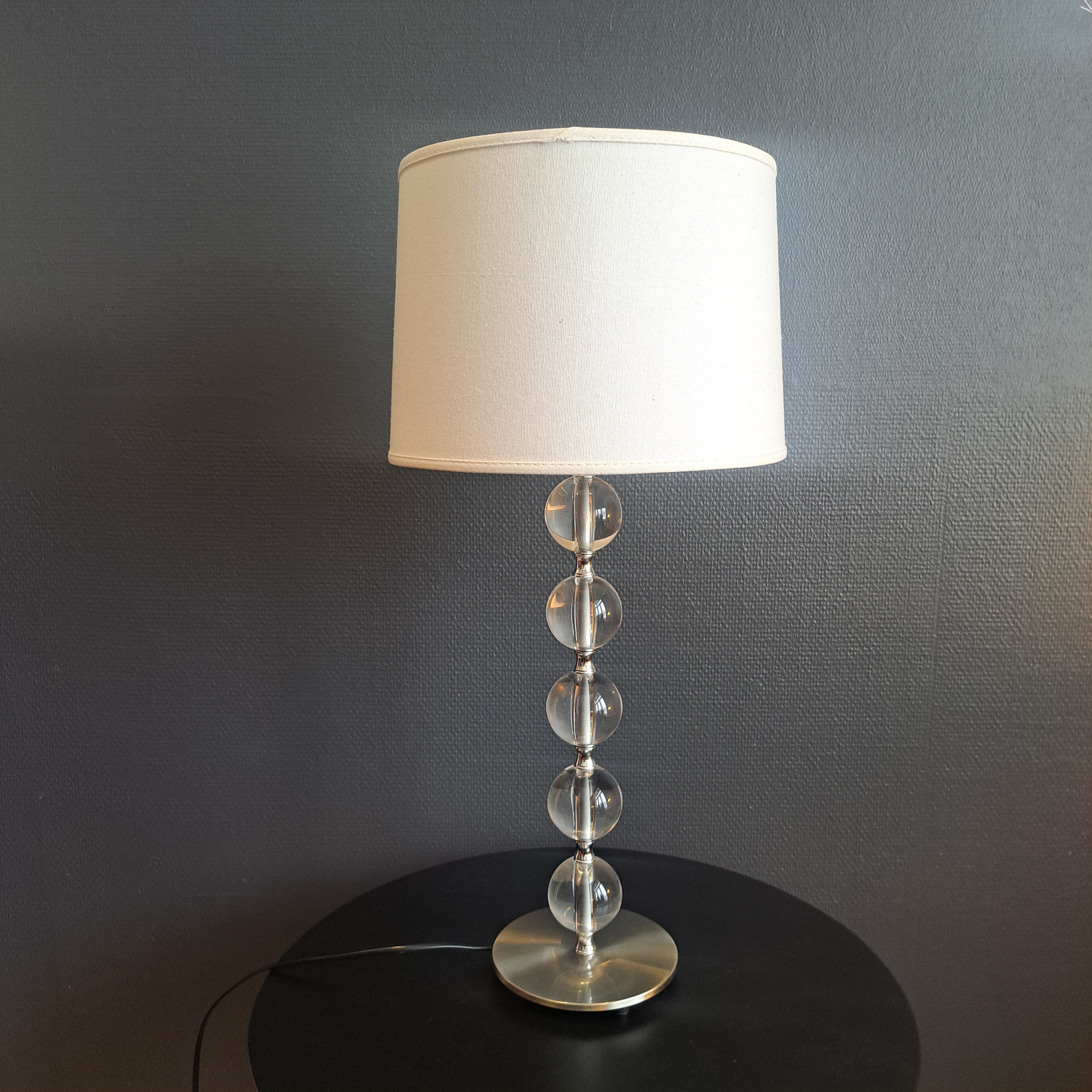 Pentik, Helmiina pöytävalaisin, L