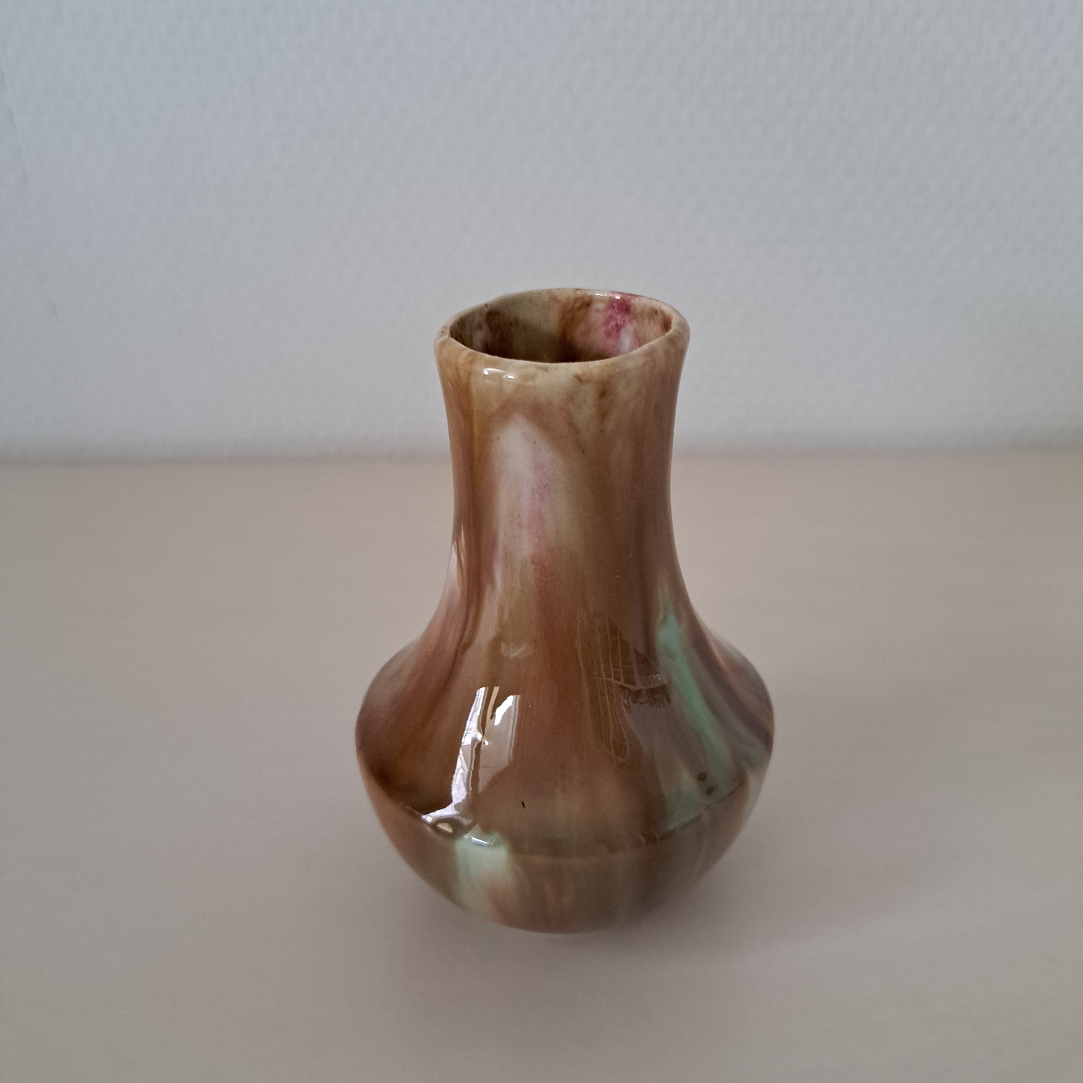 Kupittaan clay, small vase, brown