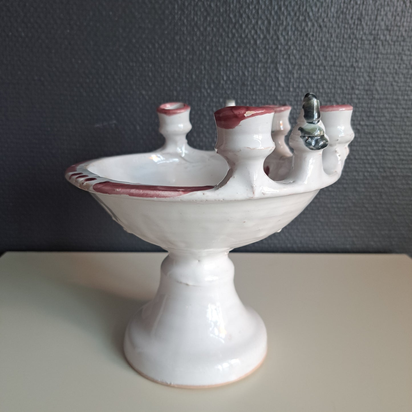 Kynttilänjalka ja kulho