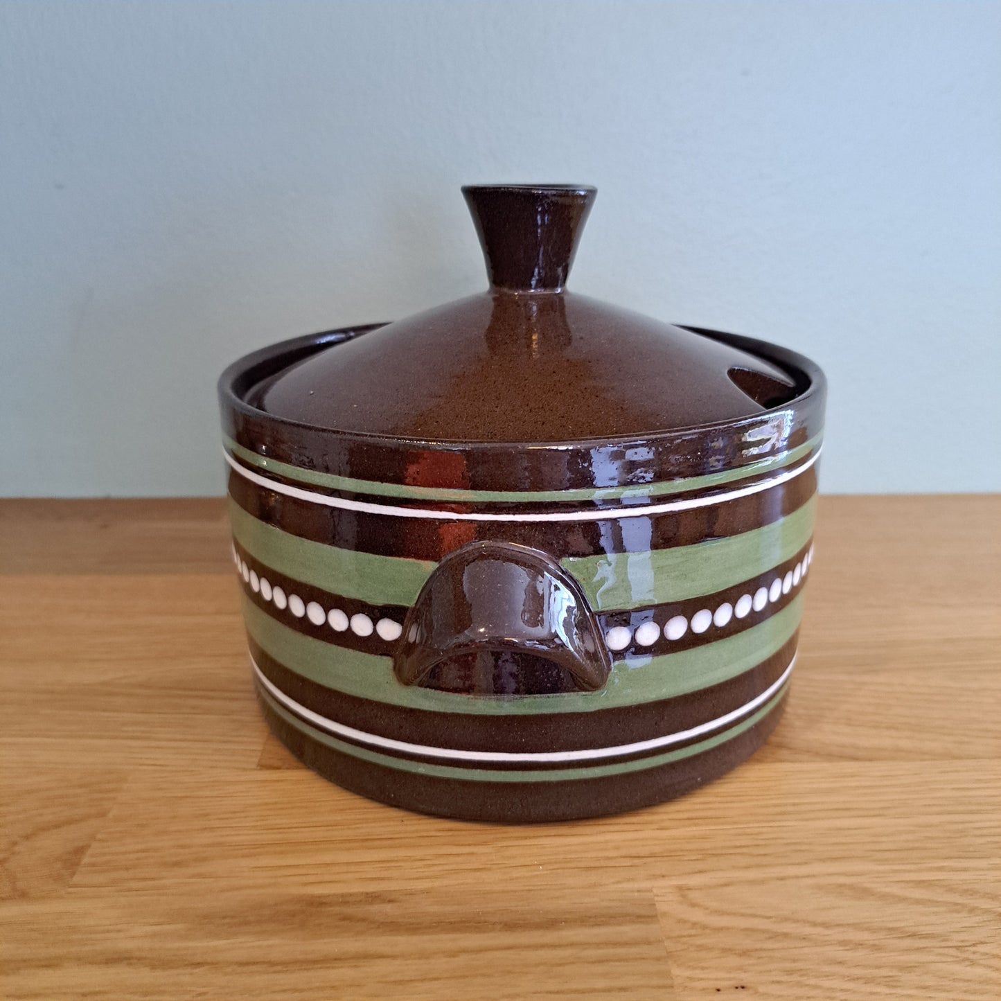 Kupittaan savi, pata, Karjala