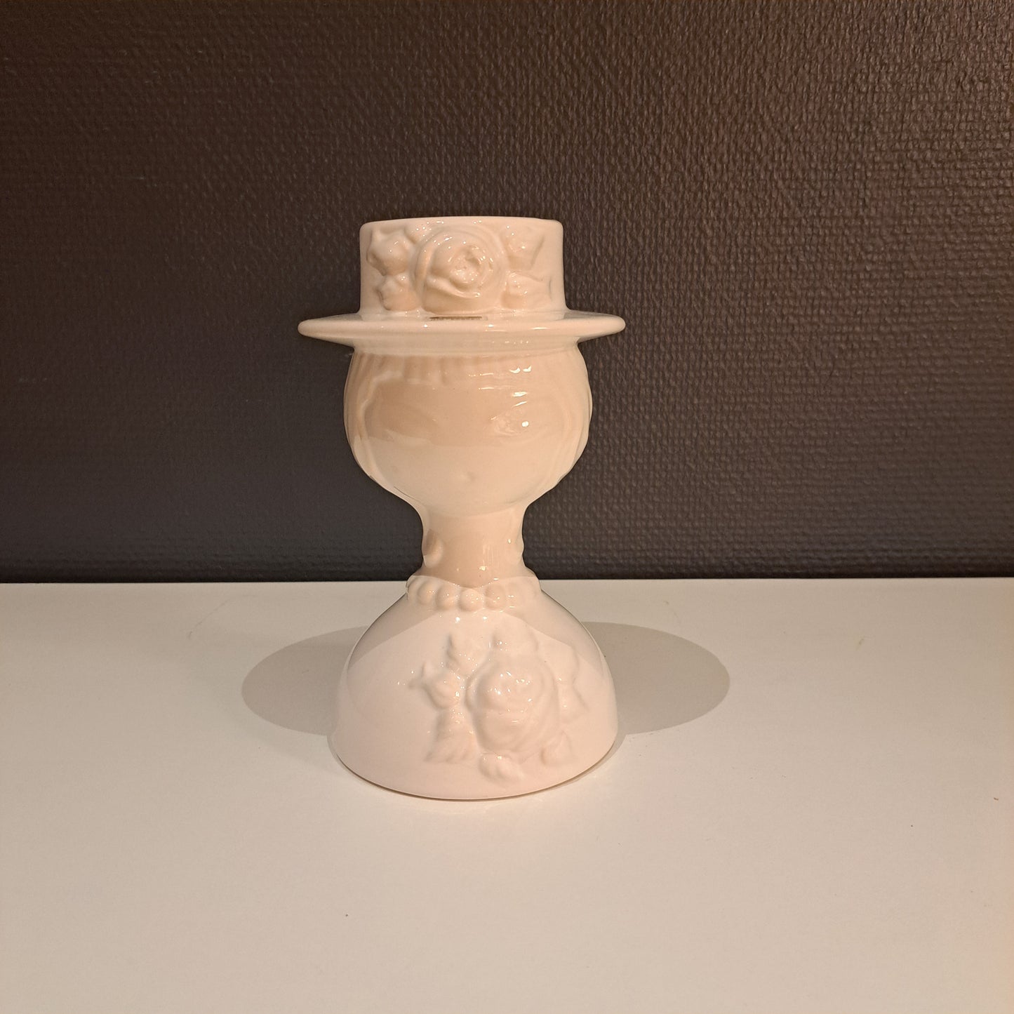 Guldkroken, maljakko