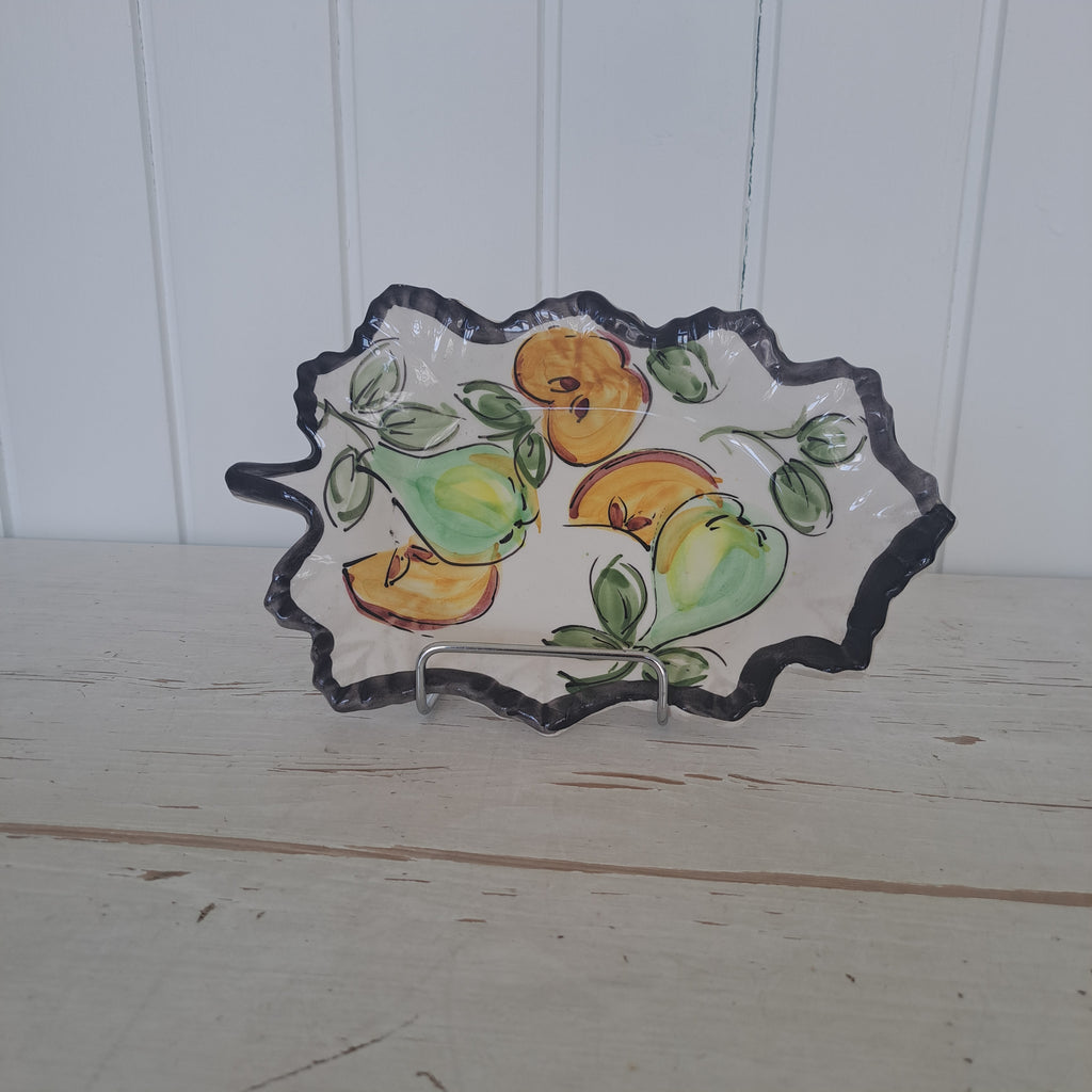 Porcelain serving dish