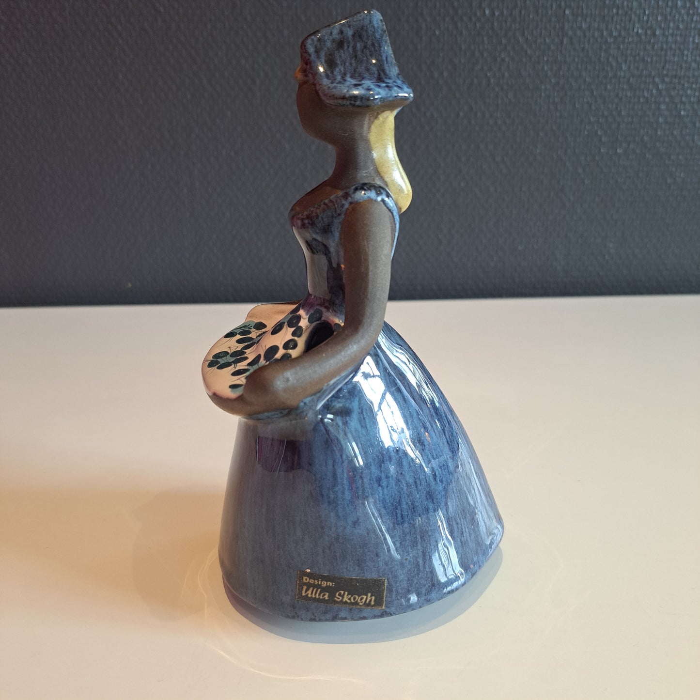 Jie Gantofta, "Kukkas-tyttö"- figuuri