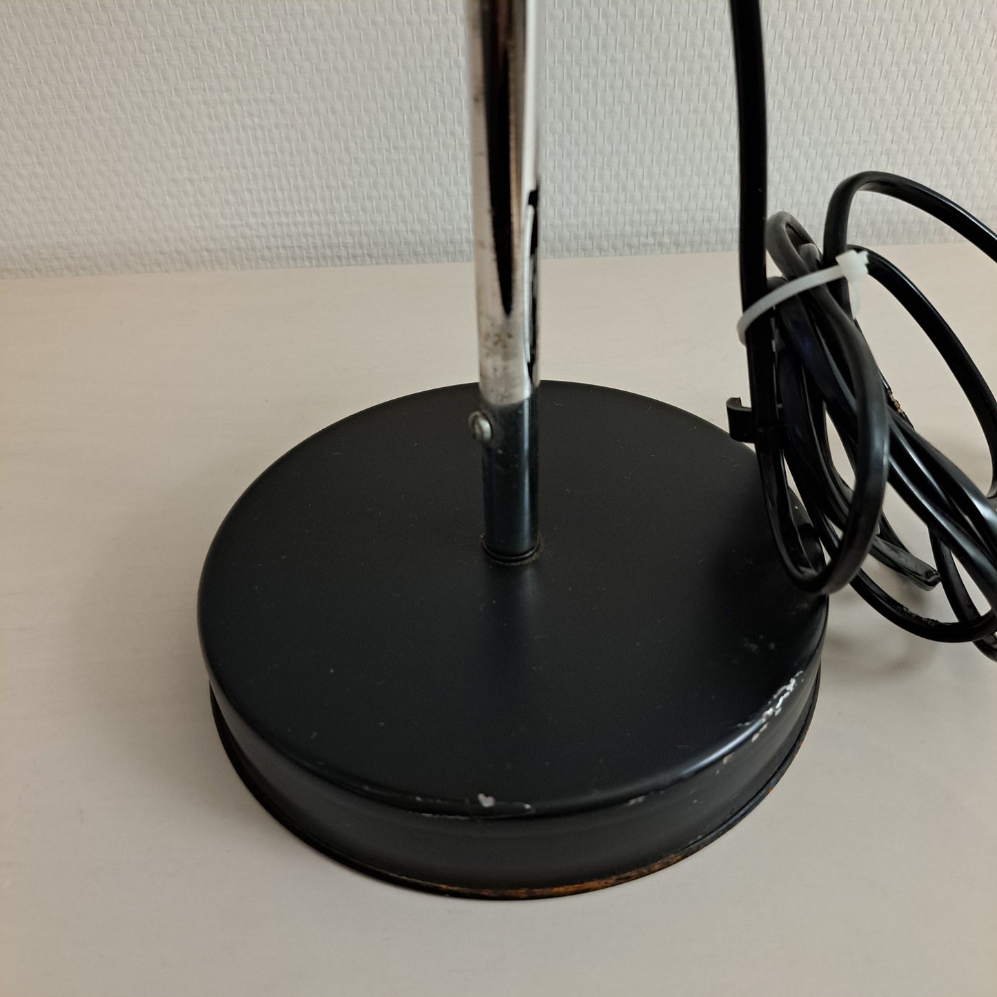 Aris, pöytävalaisin