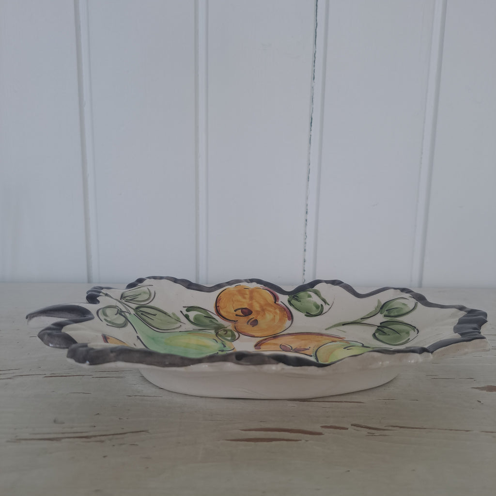 Porcelain serving dish