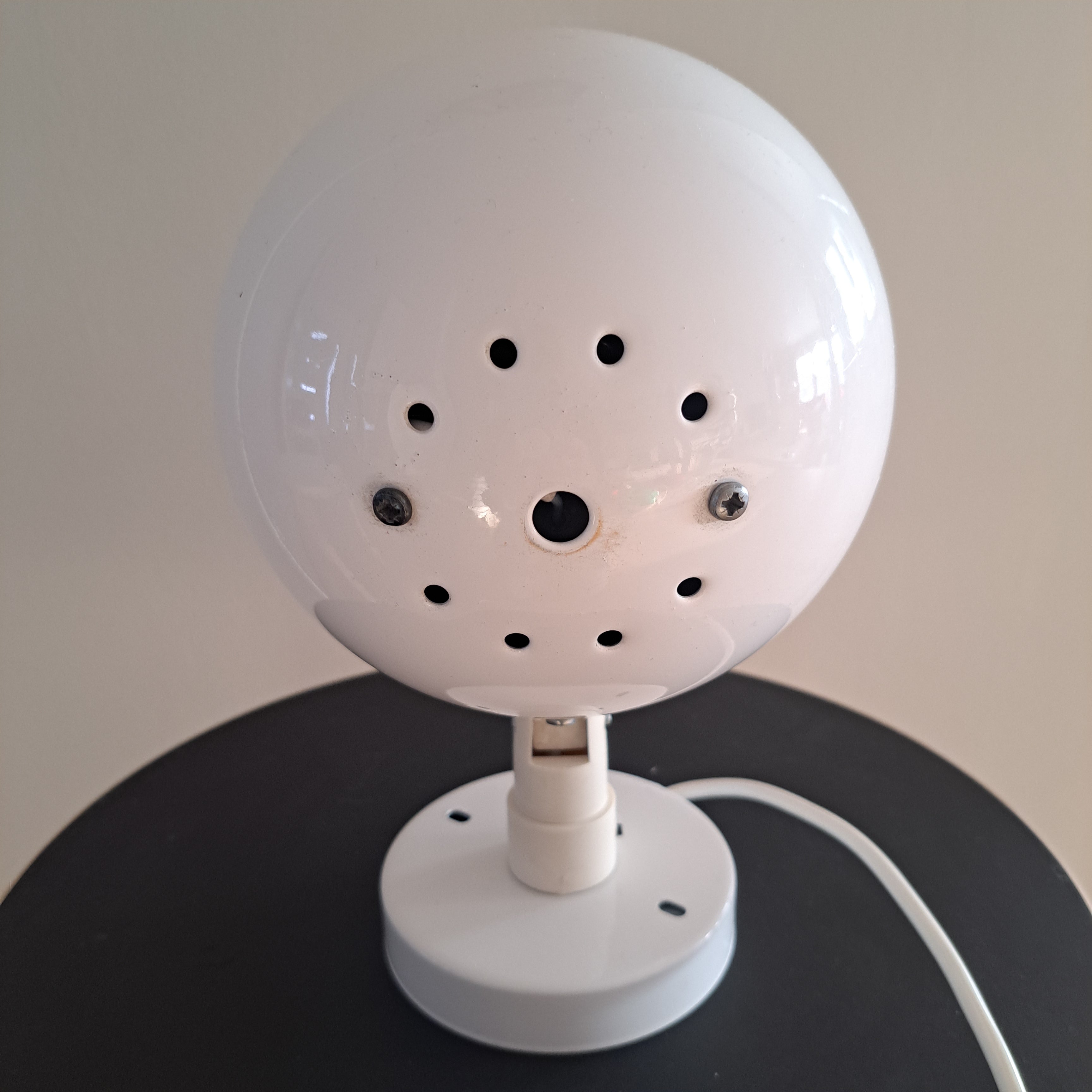 Valox, seinävalaisin