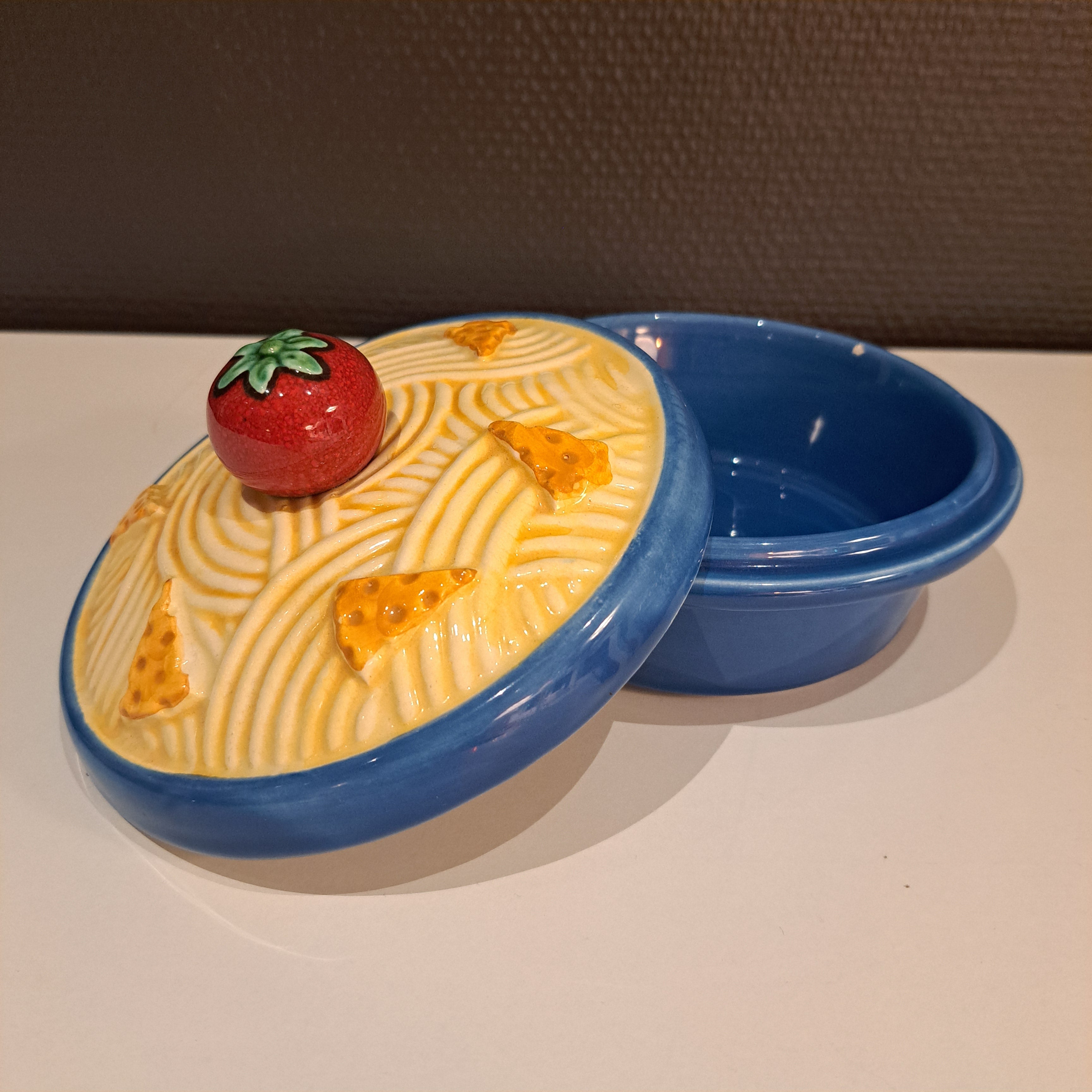Piirakkavuoka, kannellinen, S