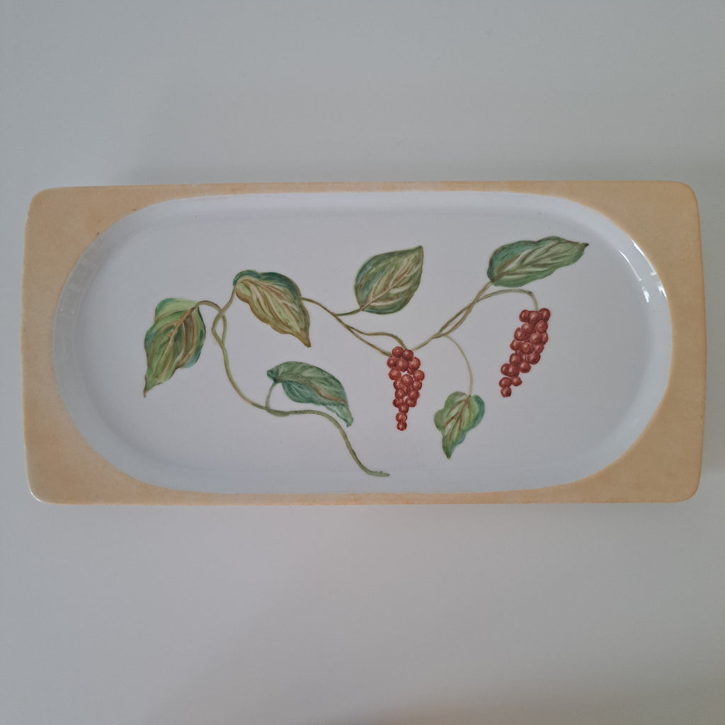 Tarjoiluastia, viiniköynnös