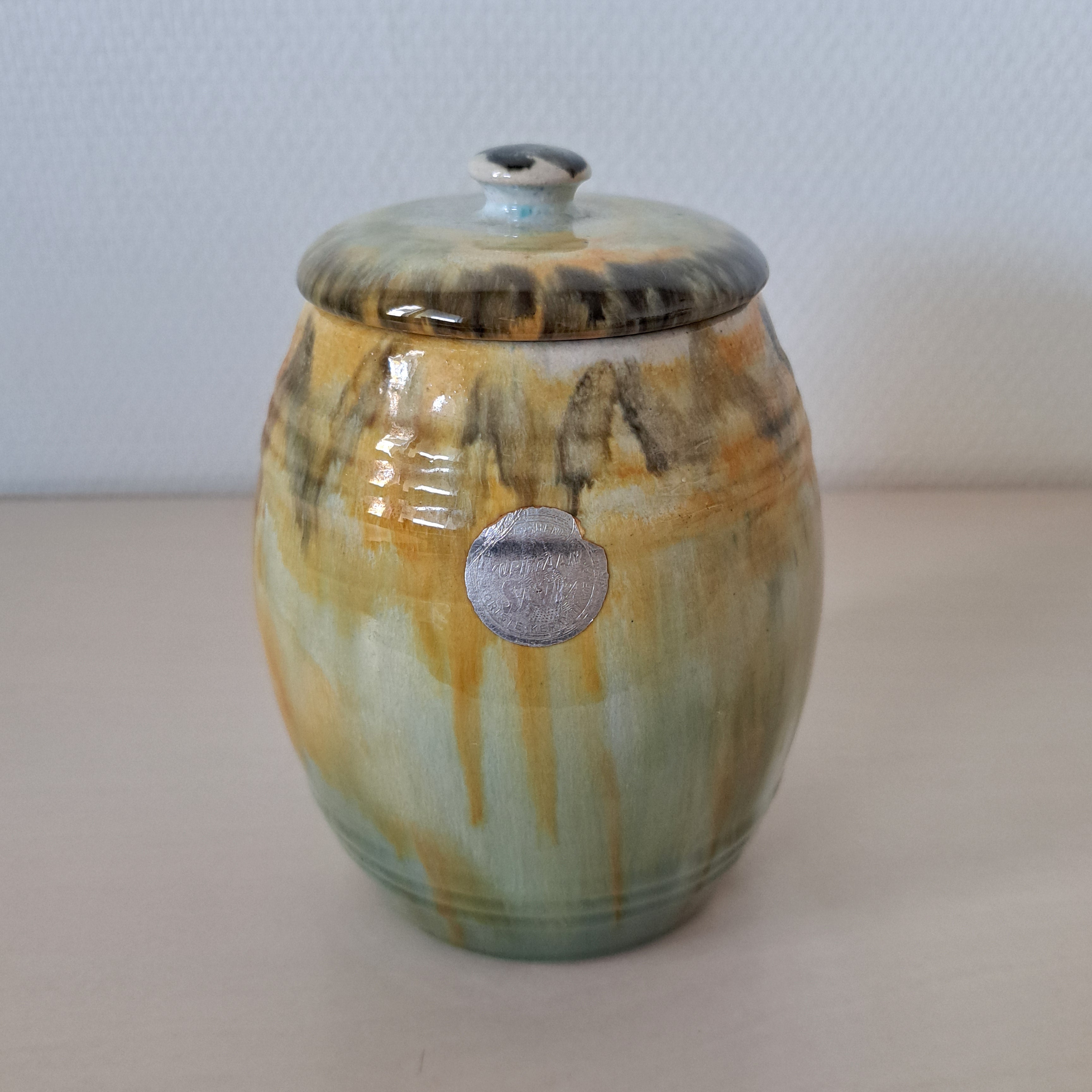Kupittaan clay, barrel jar, with lid