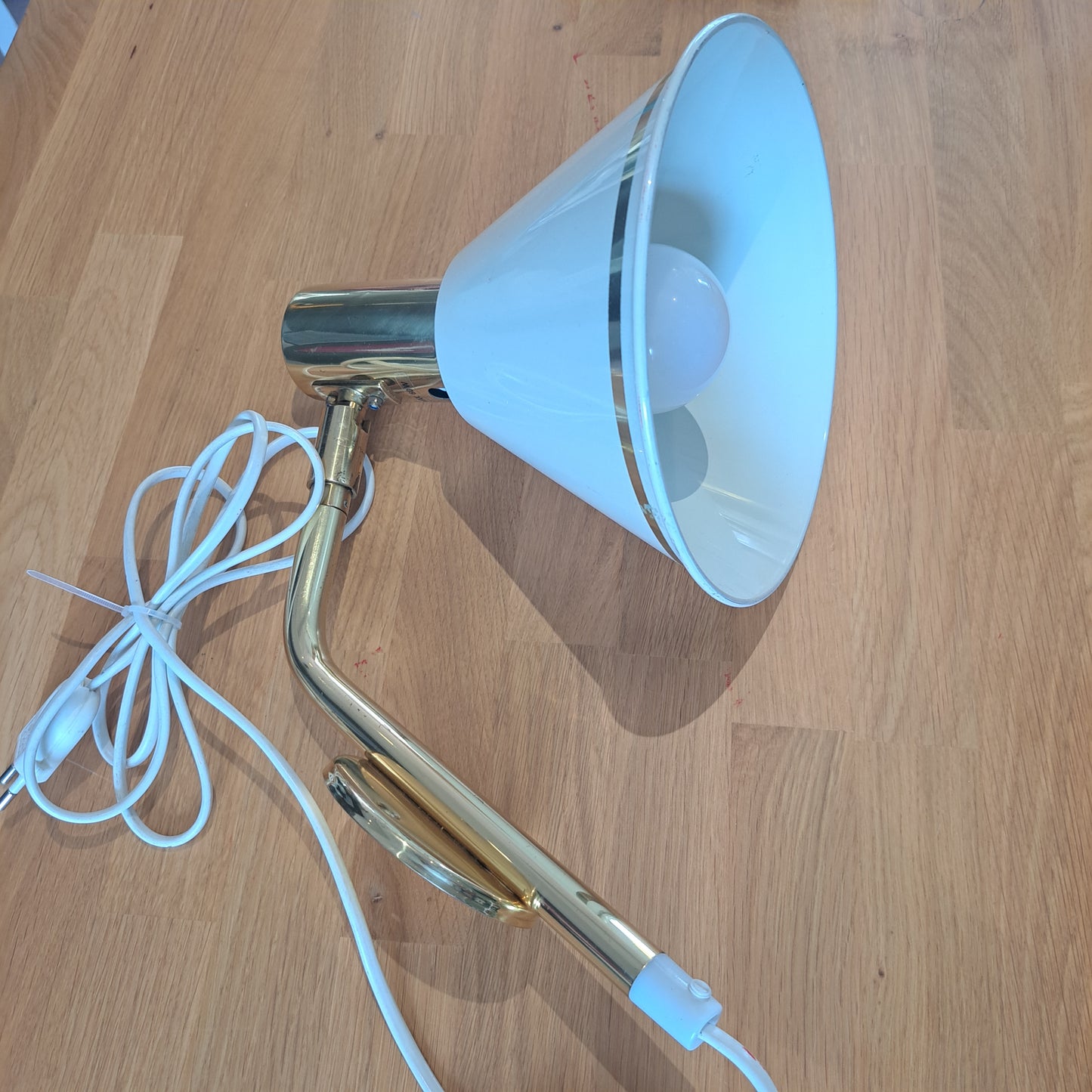 Vintage seinävalaisin