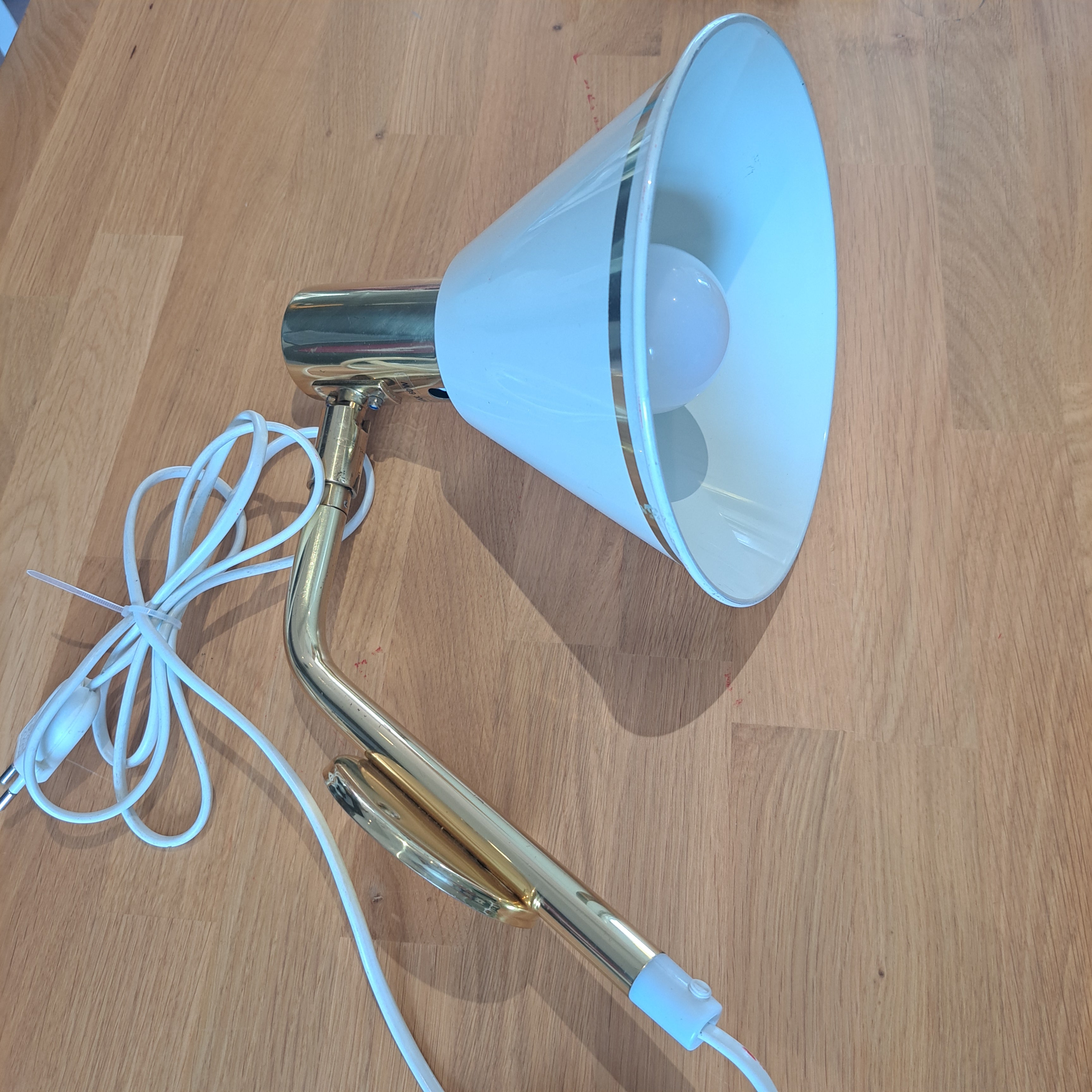 Vintage seinävalaisin