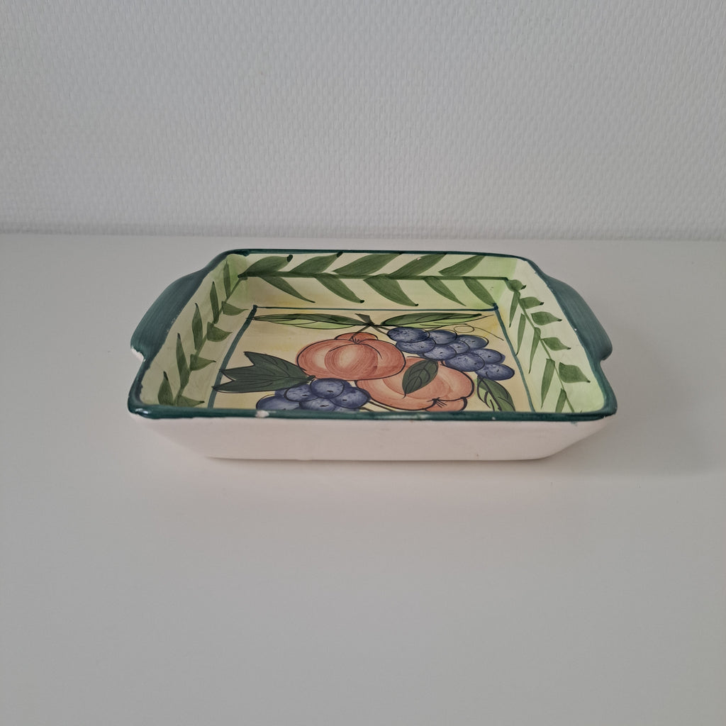 Serving dish, fruit pattern