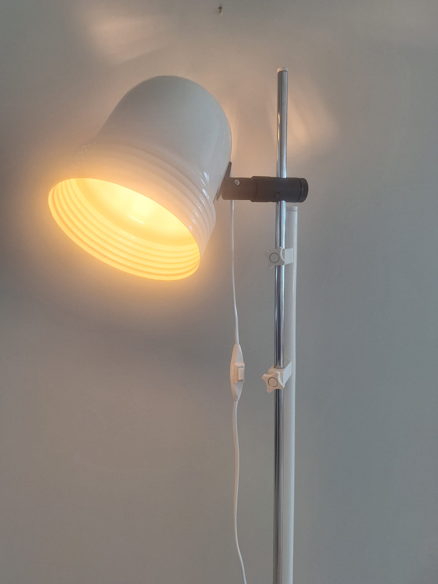 Ker-Lux Oy lattiavalaisin teleskooppivarrella, Kai Finnmark (Ruokonen)