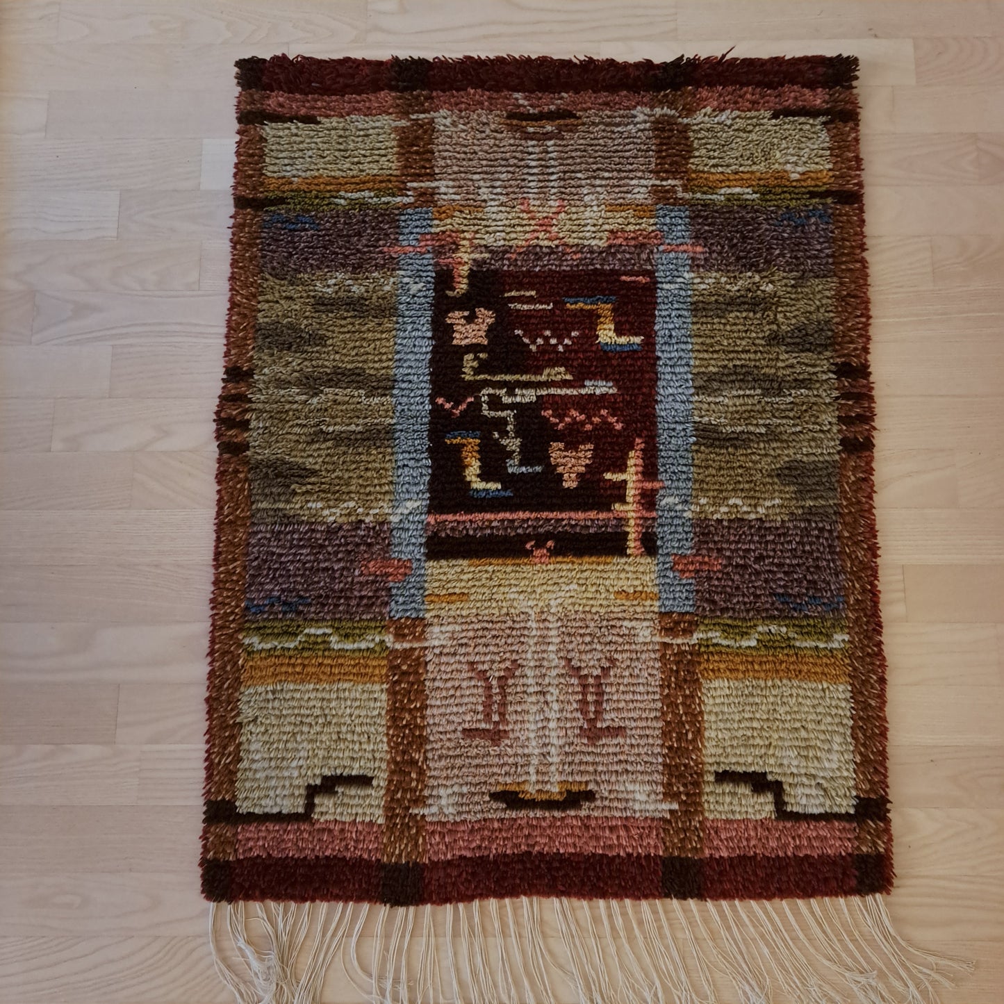 Ryijy, keskikokoinen