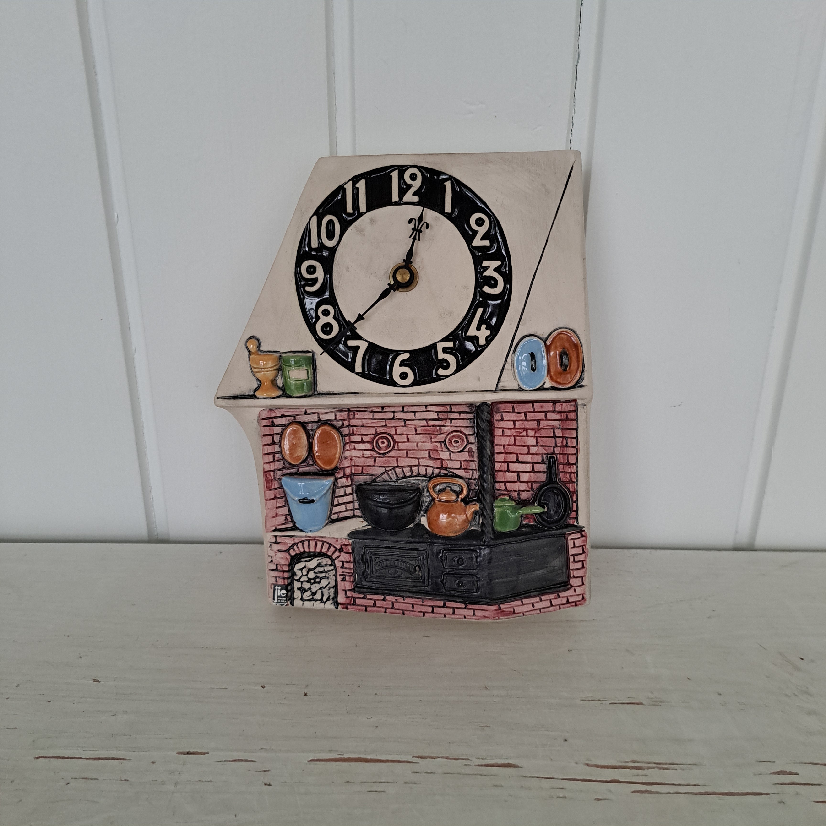 Jie Gantofta, wall clock