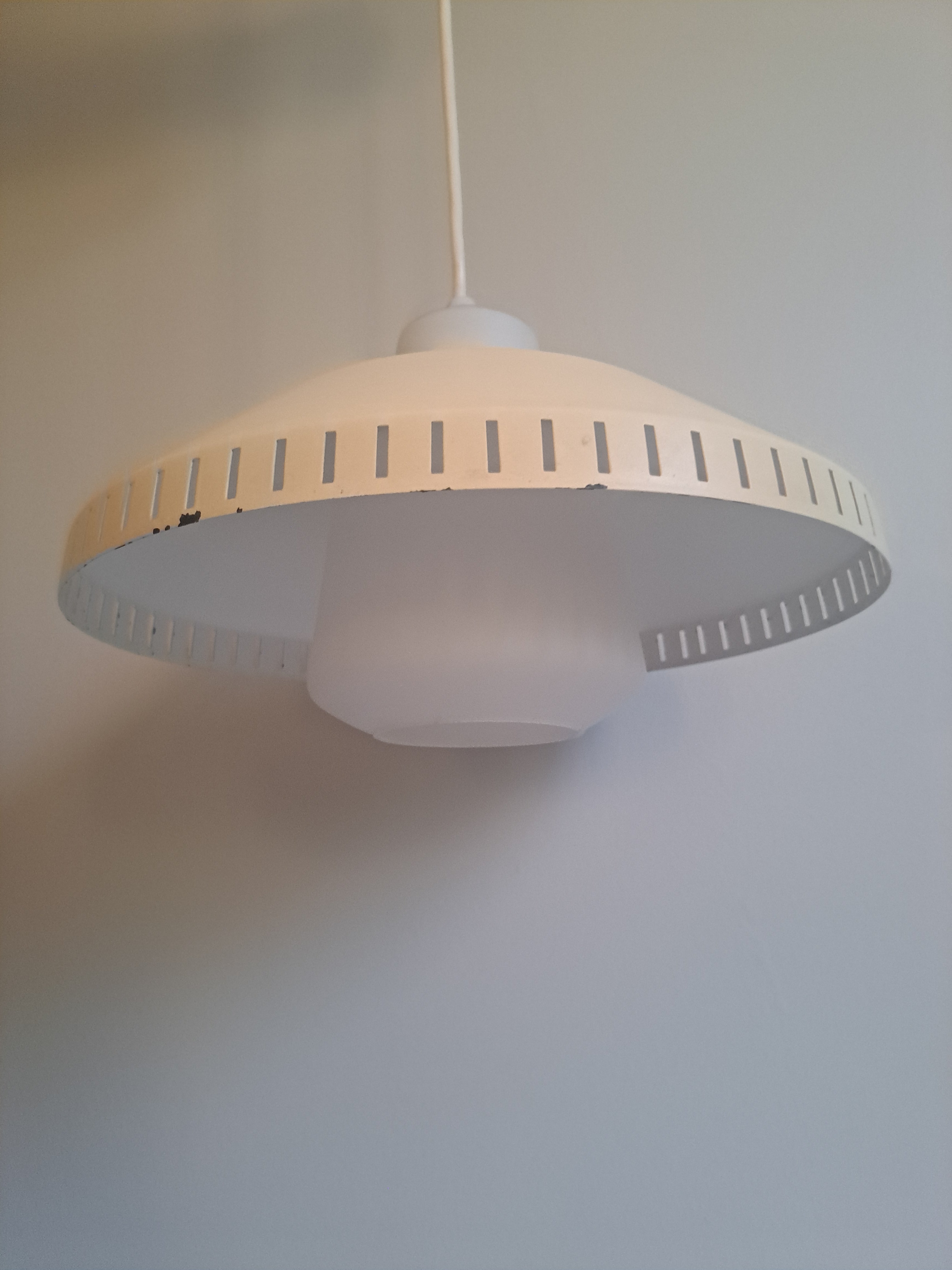 Stockmann-Orno 61-003 riippuvalaisin – Lisa Johansson-Pape
