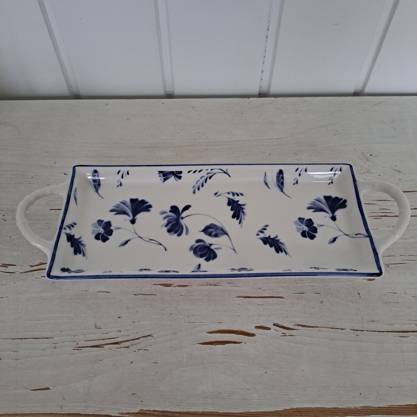 Villeroy & Boch, hillopurkit tarjottimella