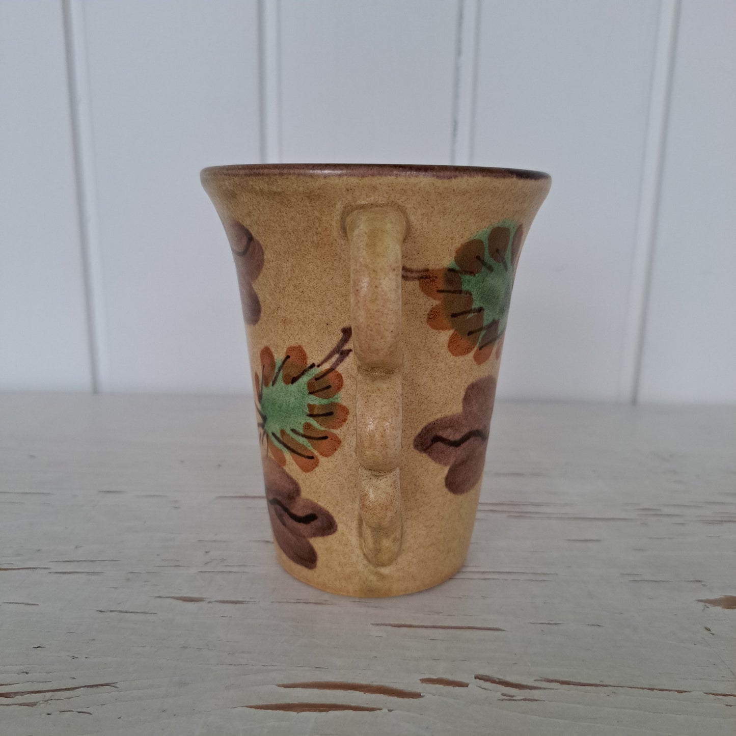 Kupittaan savi, maljakko, "sivukorvat"