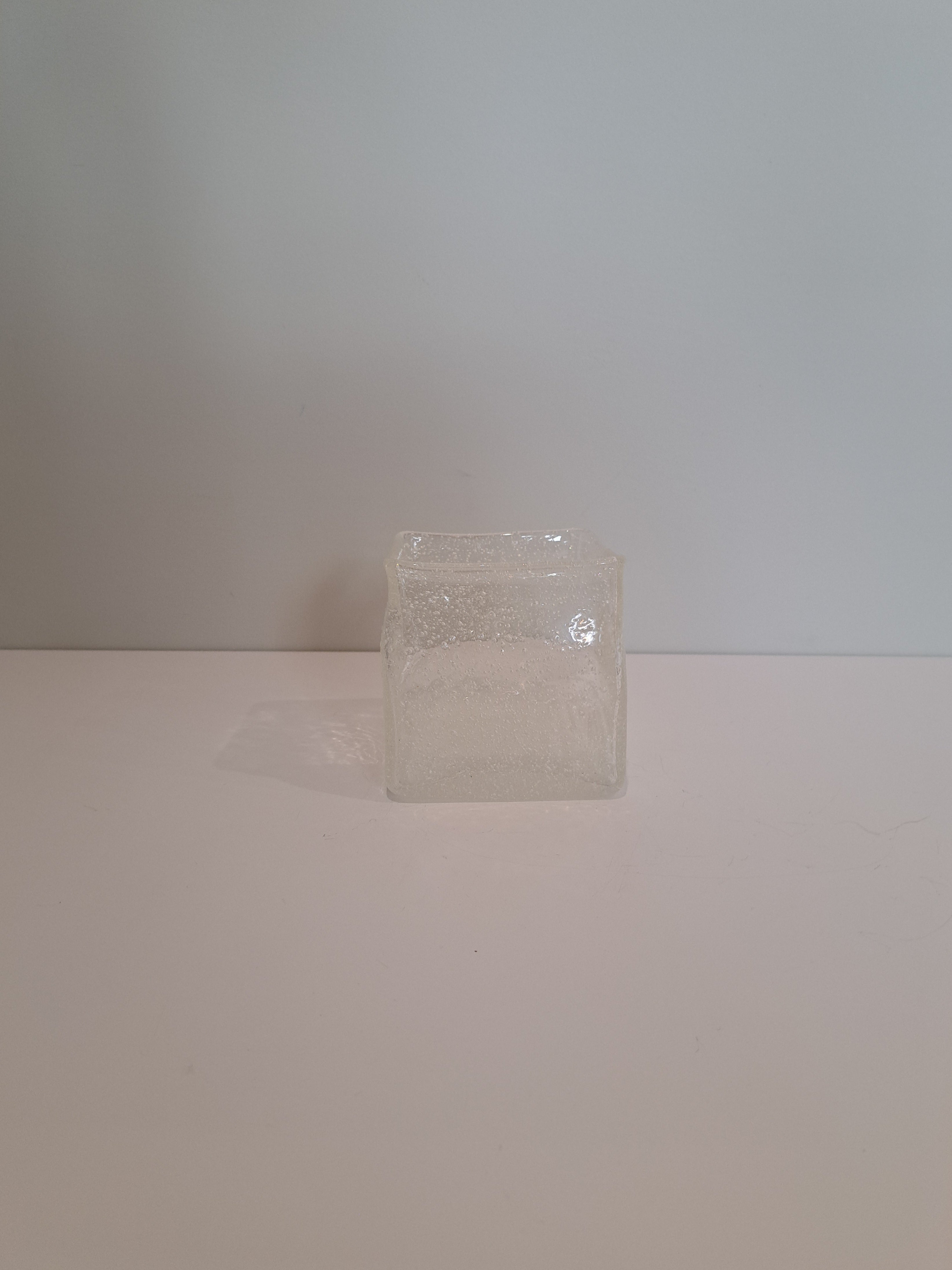 Nuutajärven Lasi Iglu-maljakko, Oiva Toikka