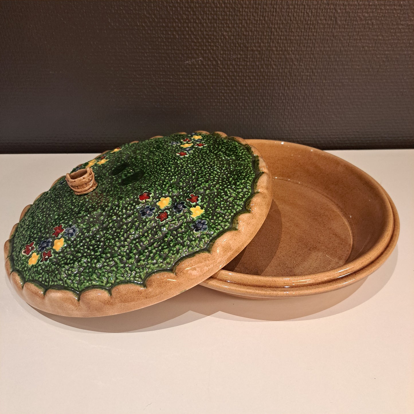 Piirakkavuoka, kannellinen, L