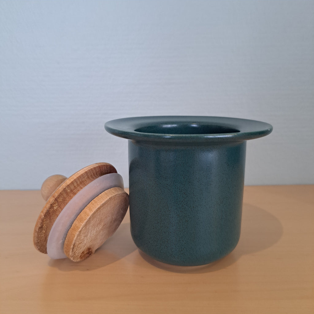 Höganäs Keramik, vihreä sokerikko/kannellinen purnukka