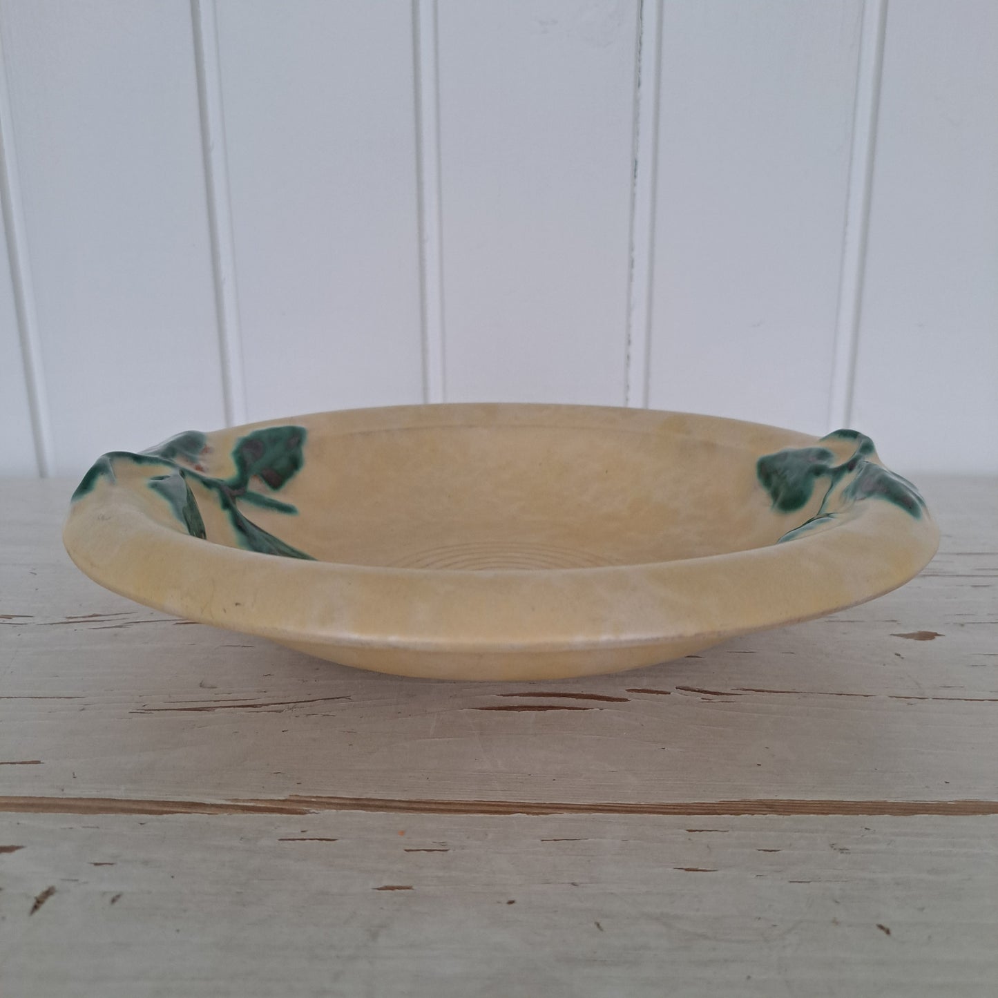 Upsala-Ekeby, vintage kulho lehtikoristein