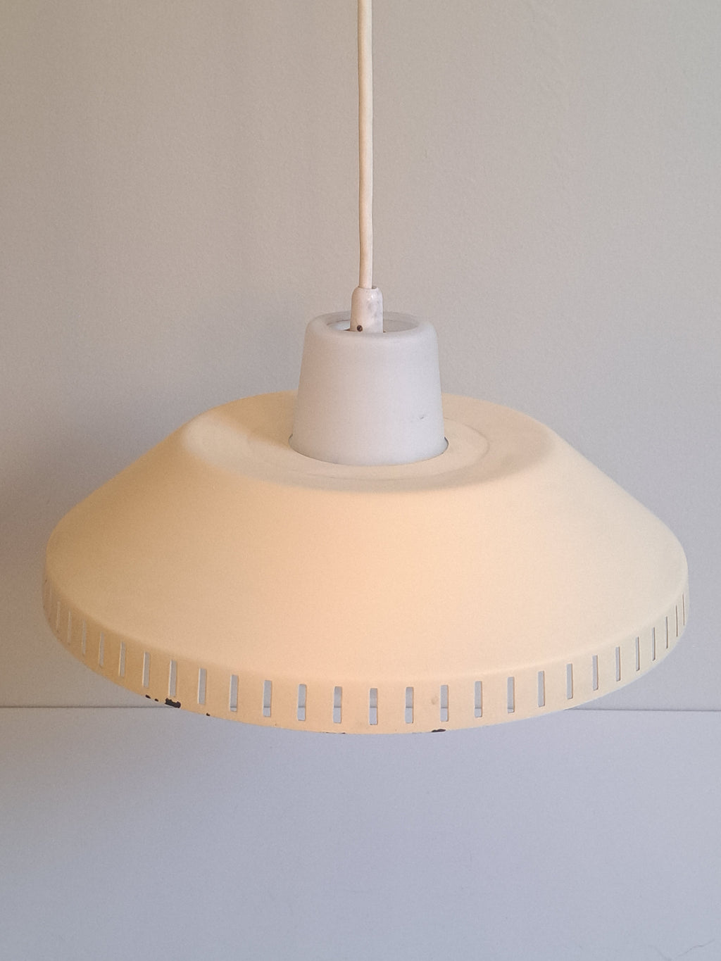 Stockmann-Orno 61-003 riippuvalaisin – Lisa Johansson-Pape