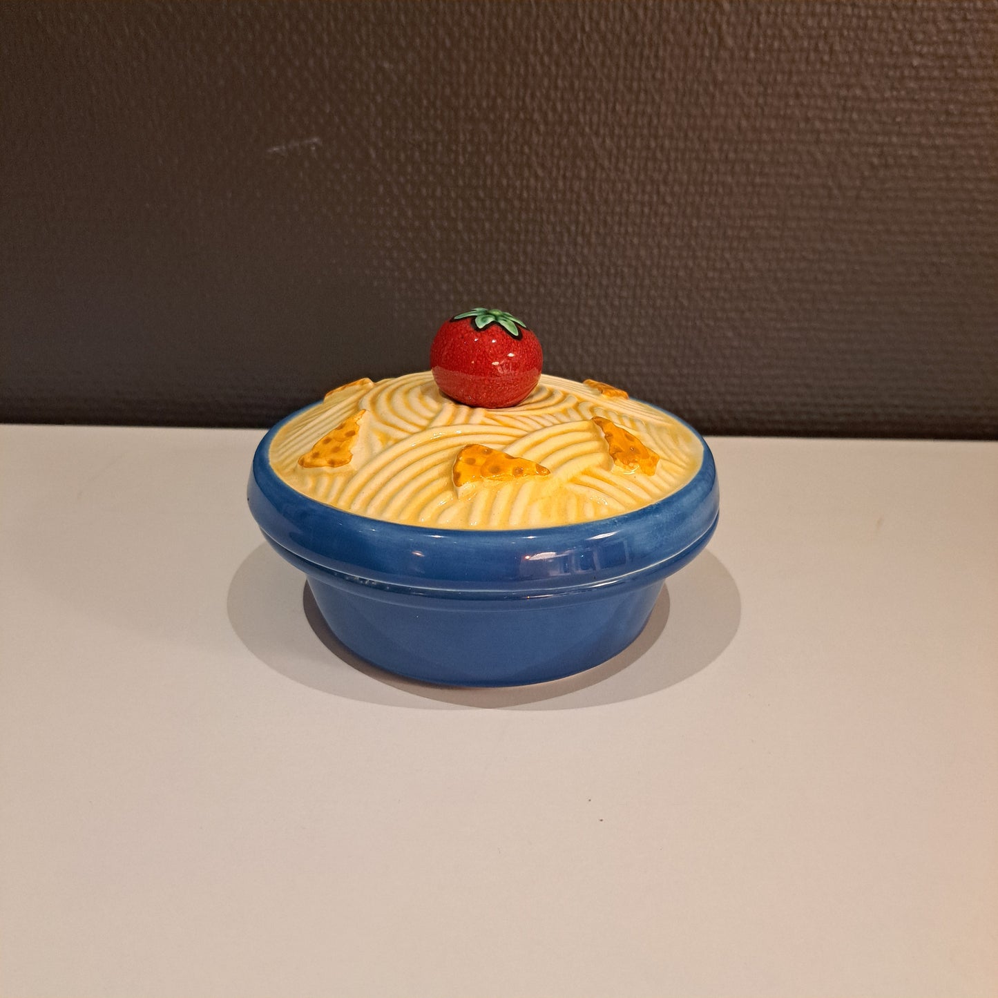 Piirakkavuoka, kannellinen, S