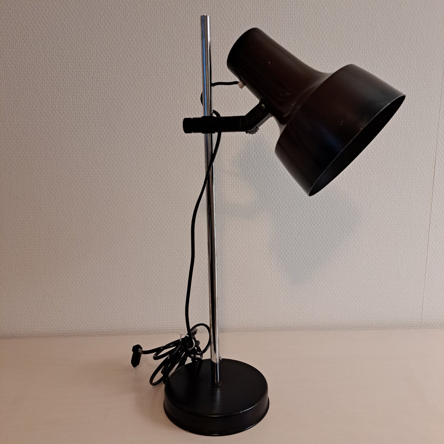 Aris, pöytävalaisin