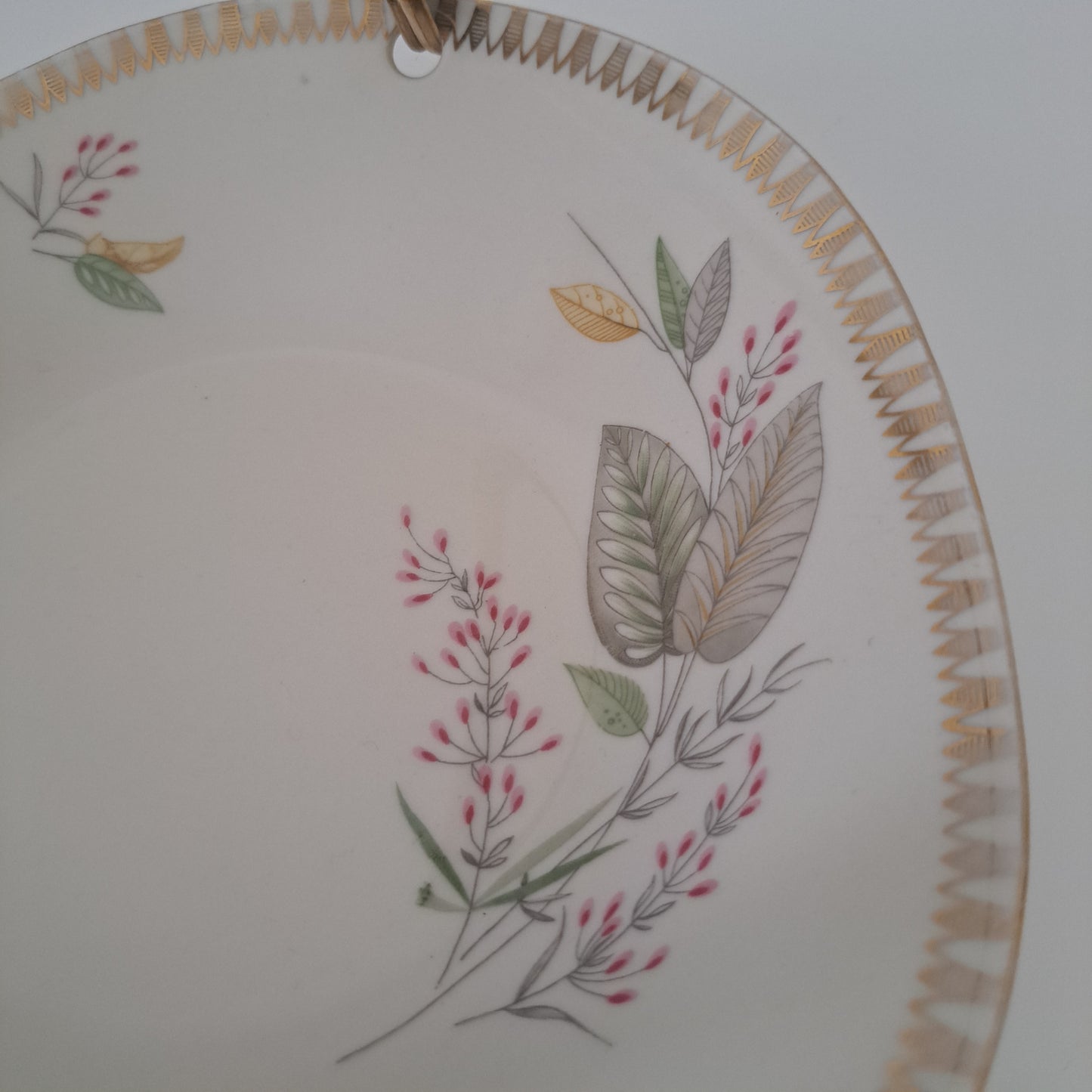 Vintage tarjoiluastia muovitetulla kantokahvalla