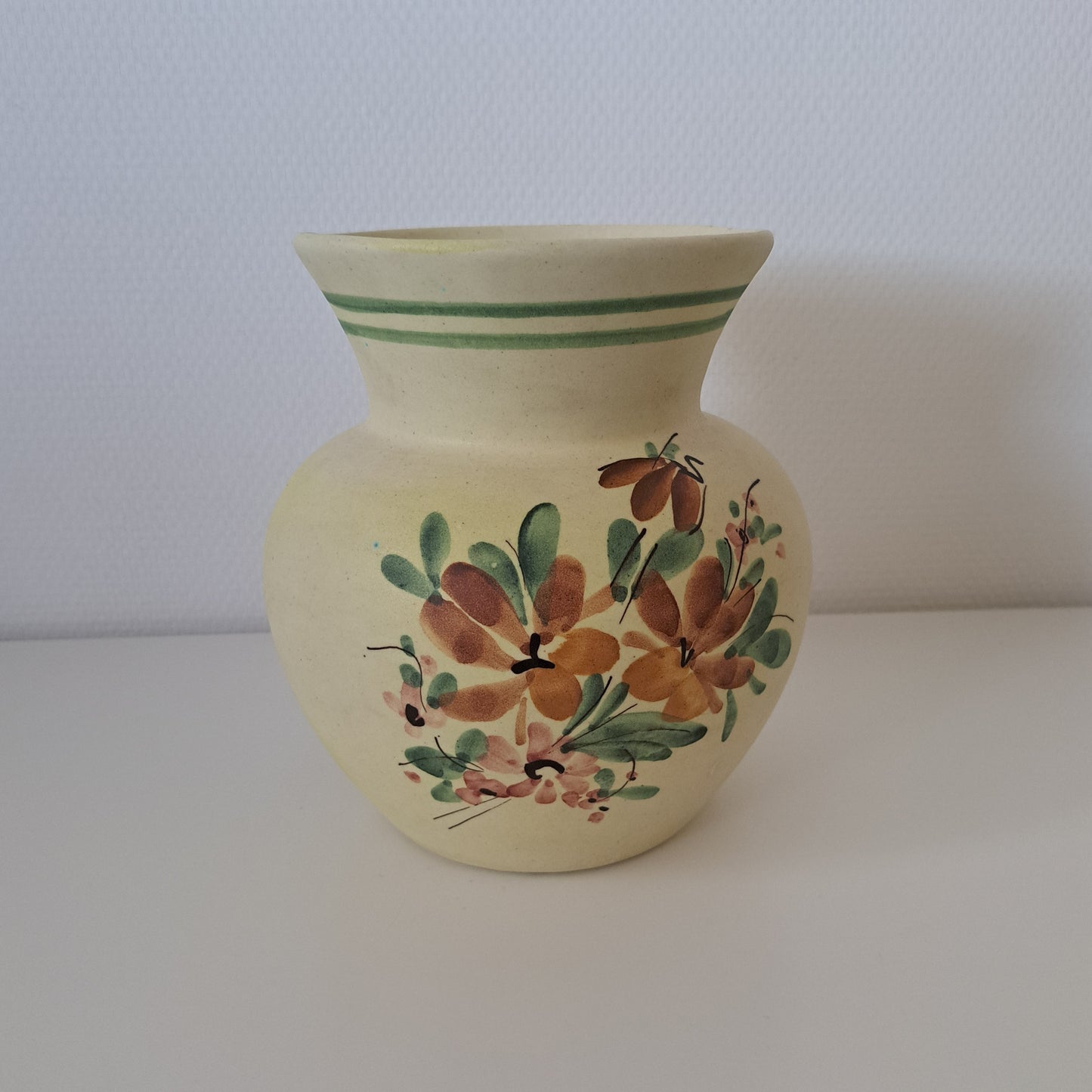 Kupittaan savi, maljakko/ruukku